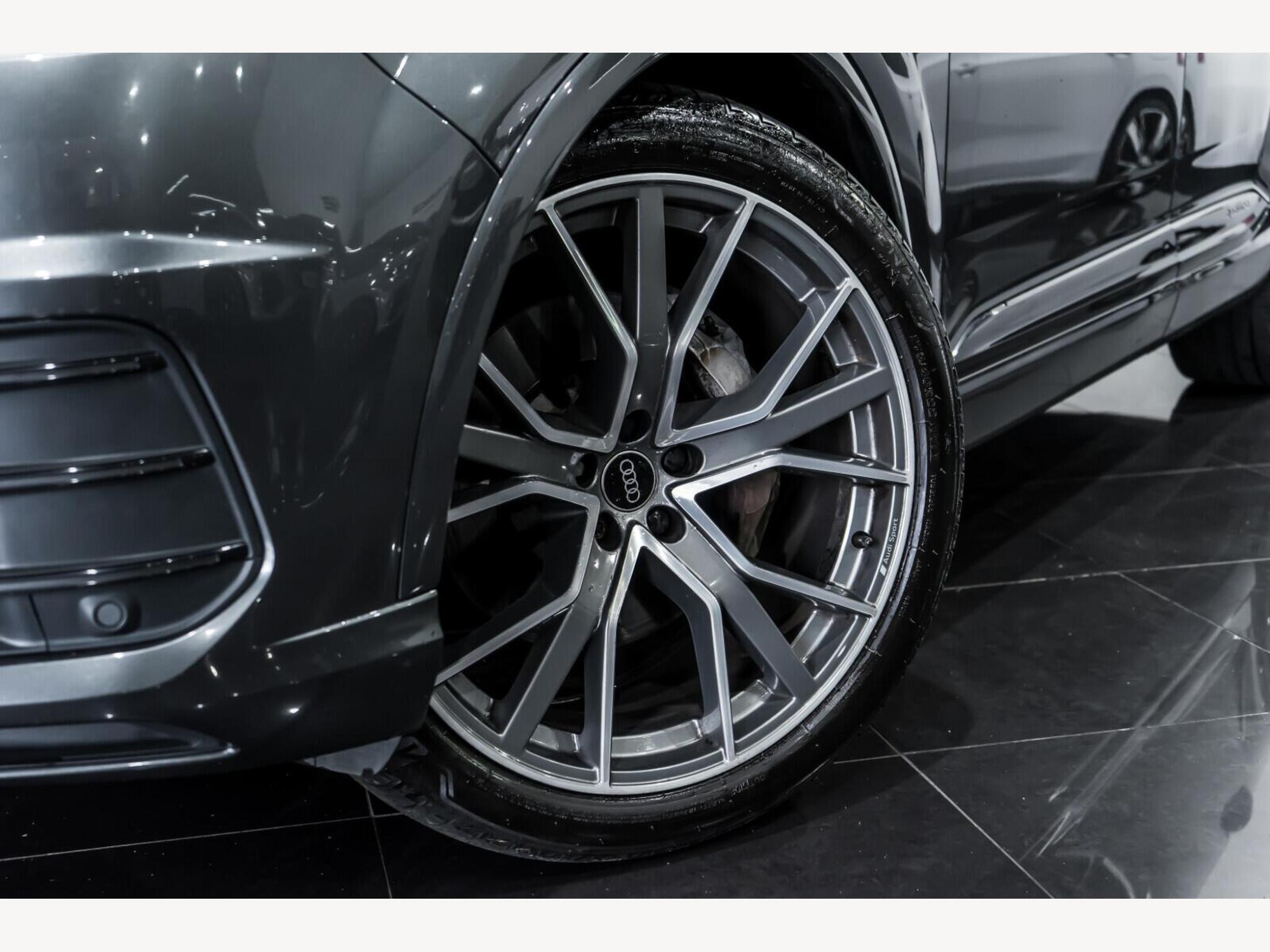 2018 Audi Q7 image 9