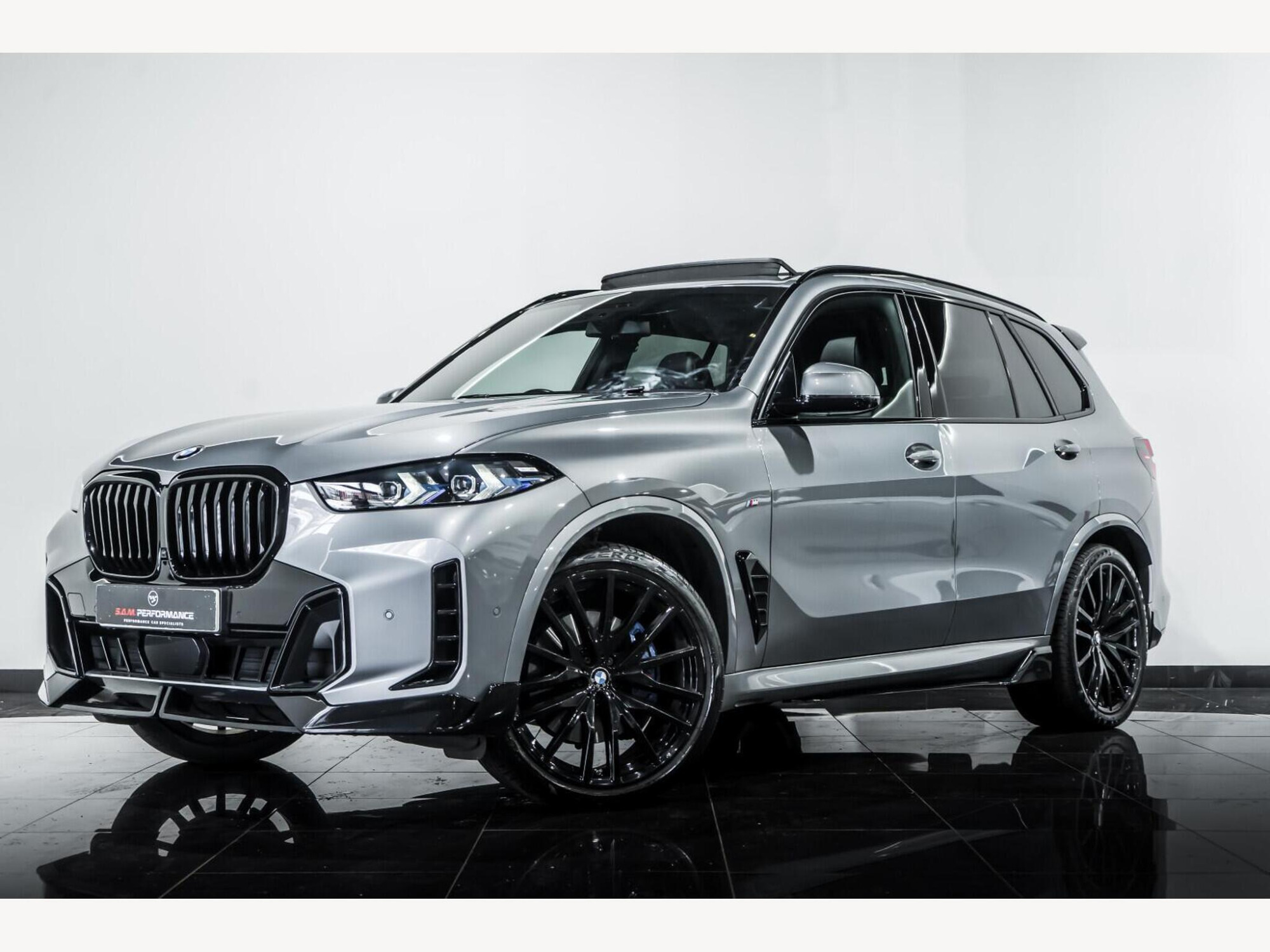 2024 BMW X5 image 2