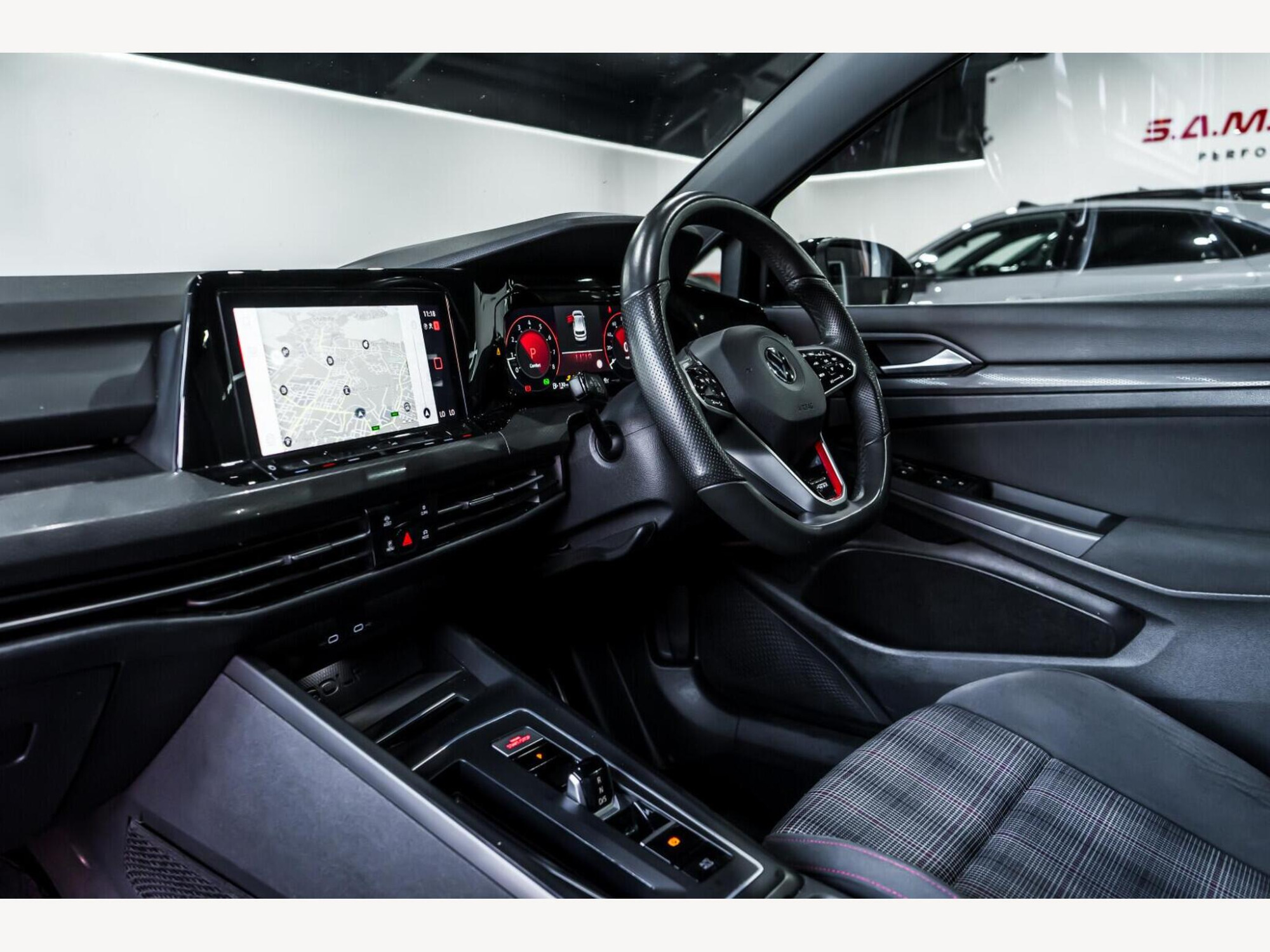 2020 Volkswagen Golf image 17