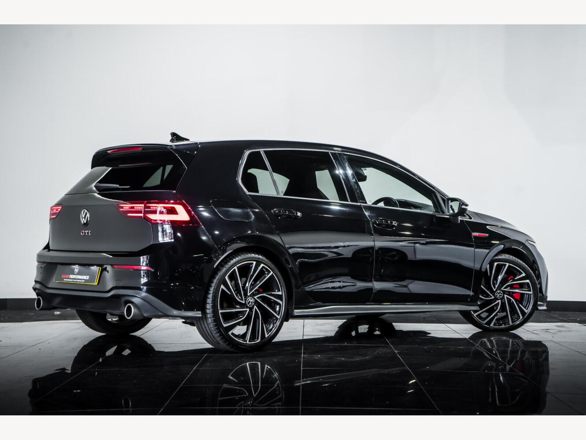 2020 Volkswagen Golf image 3