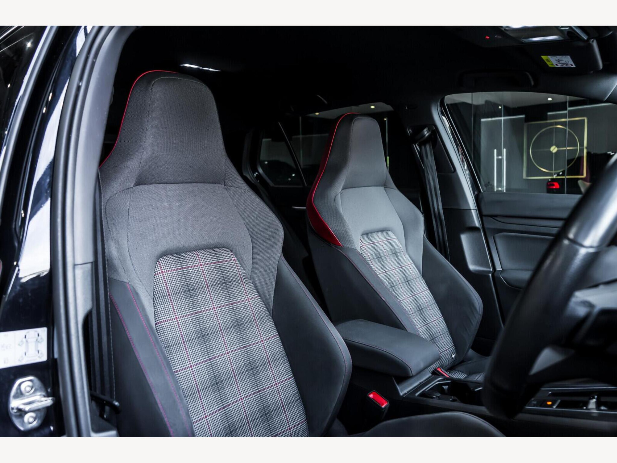 2020 Volkswagen Golf image 12