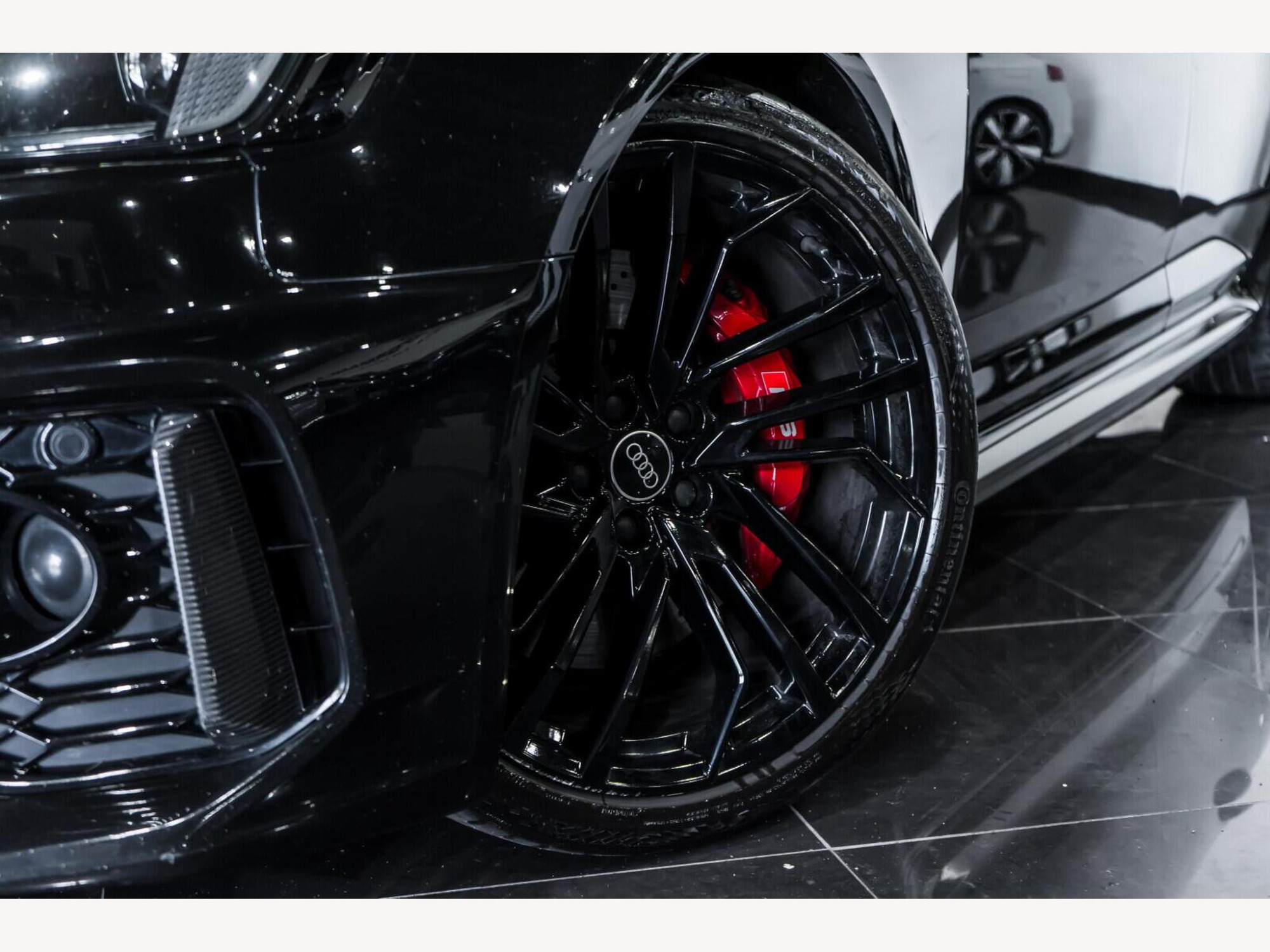 2021 Audi RS4 Avant image 10