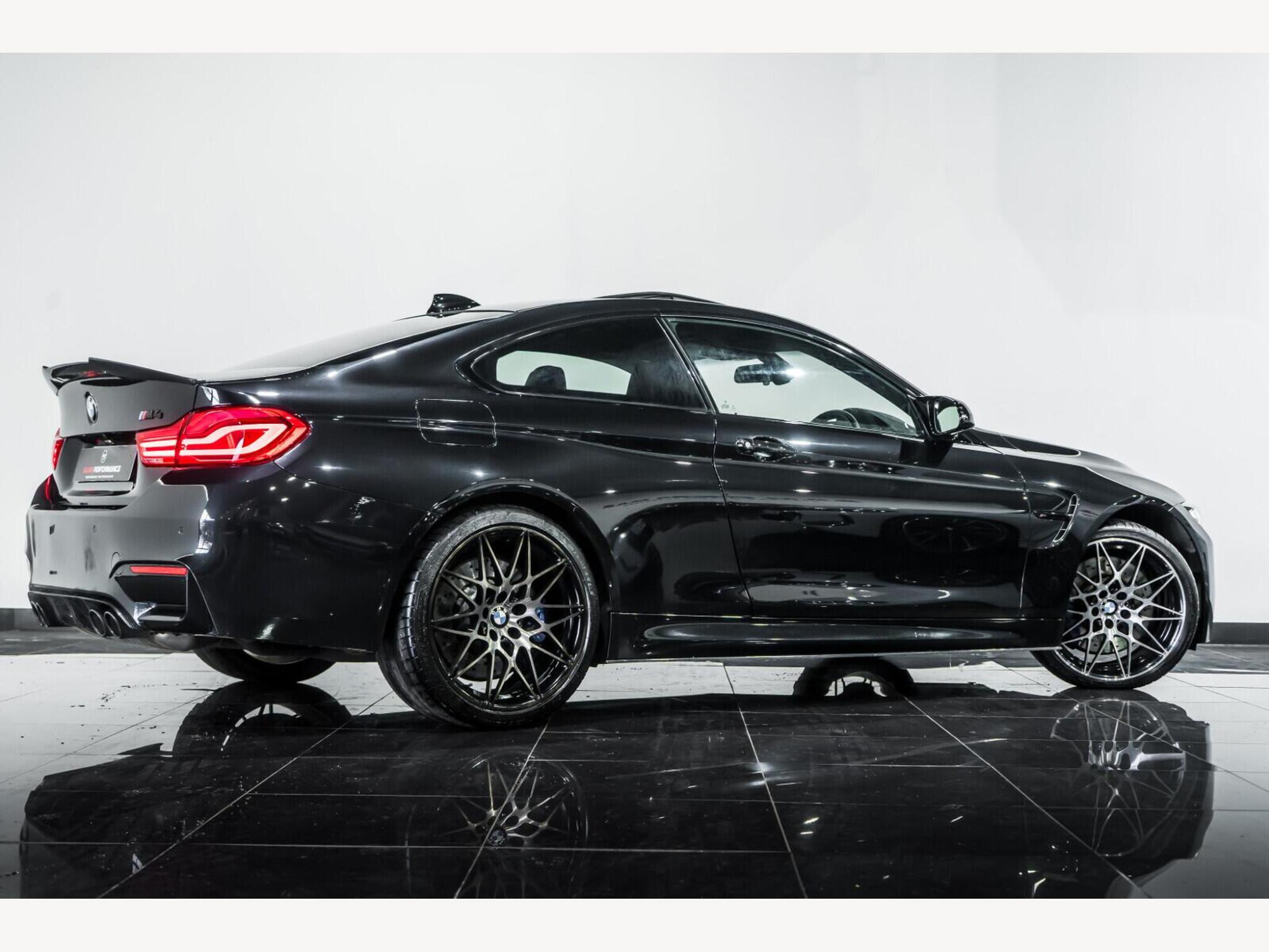 2017 BMW M4 image 3