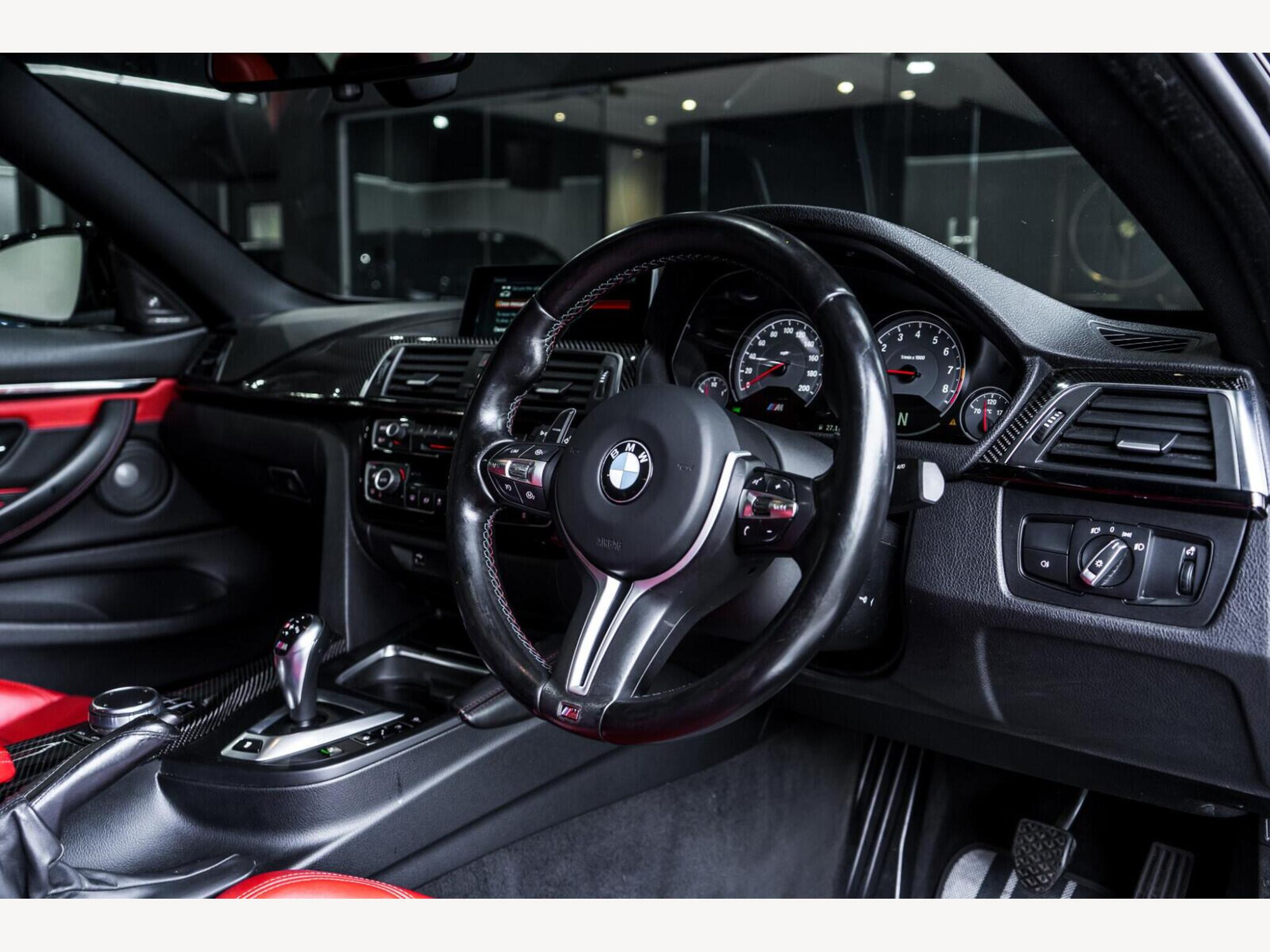 2017 BMW M4 image 10