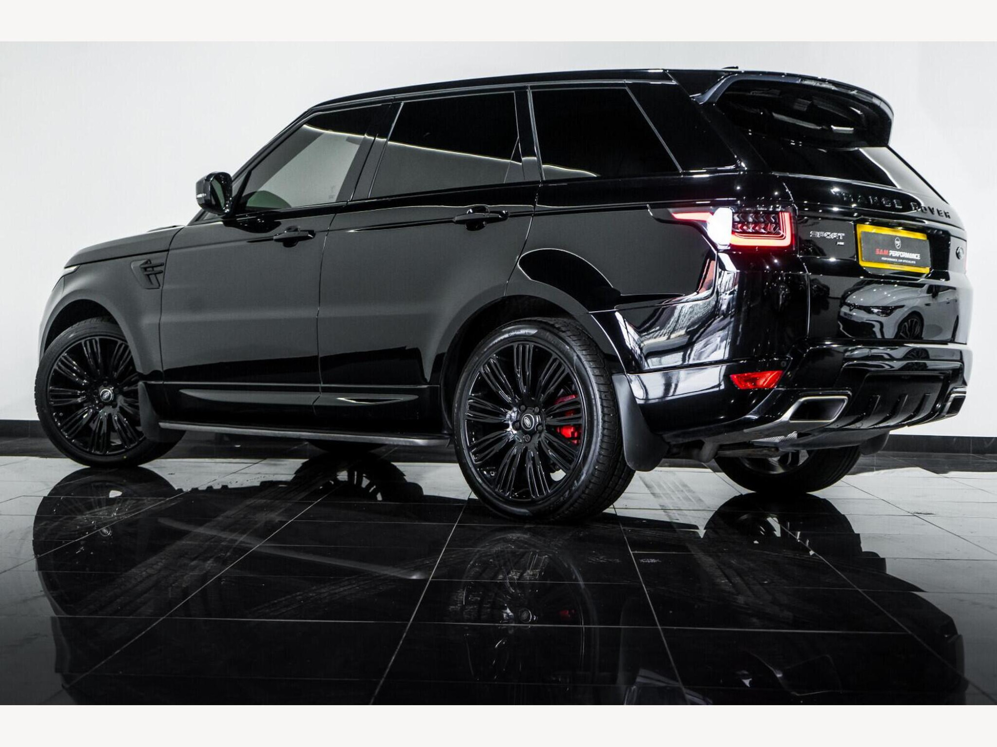 2019 Land Rover Range Rover Sport image 4