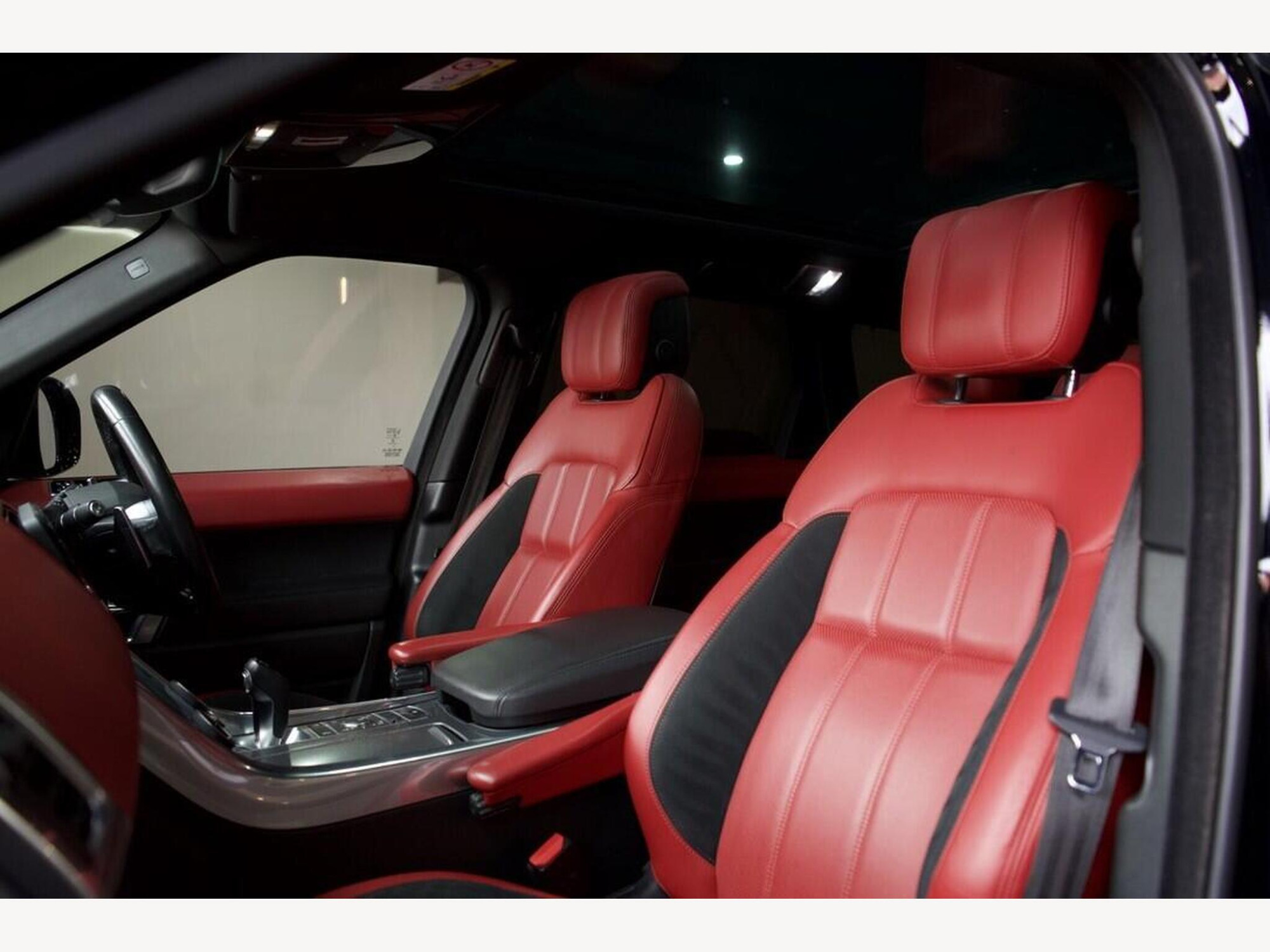 2019 Land Rover Range Rover Sport image 11
