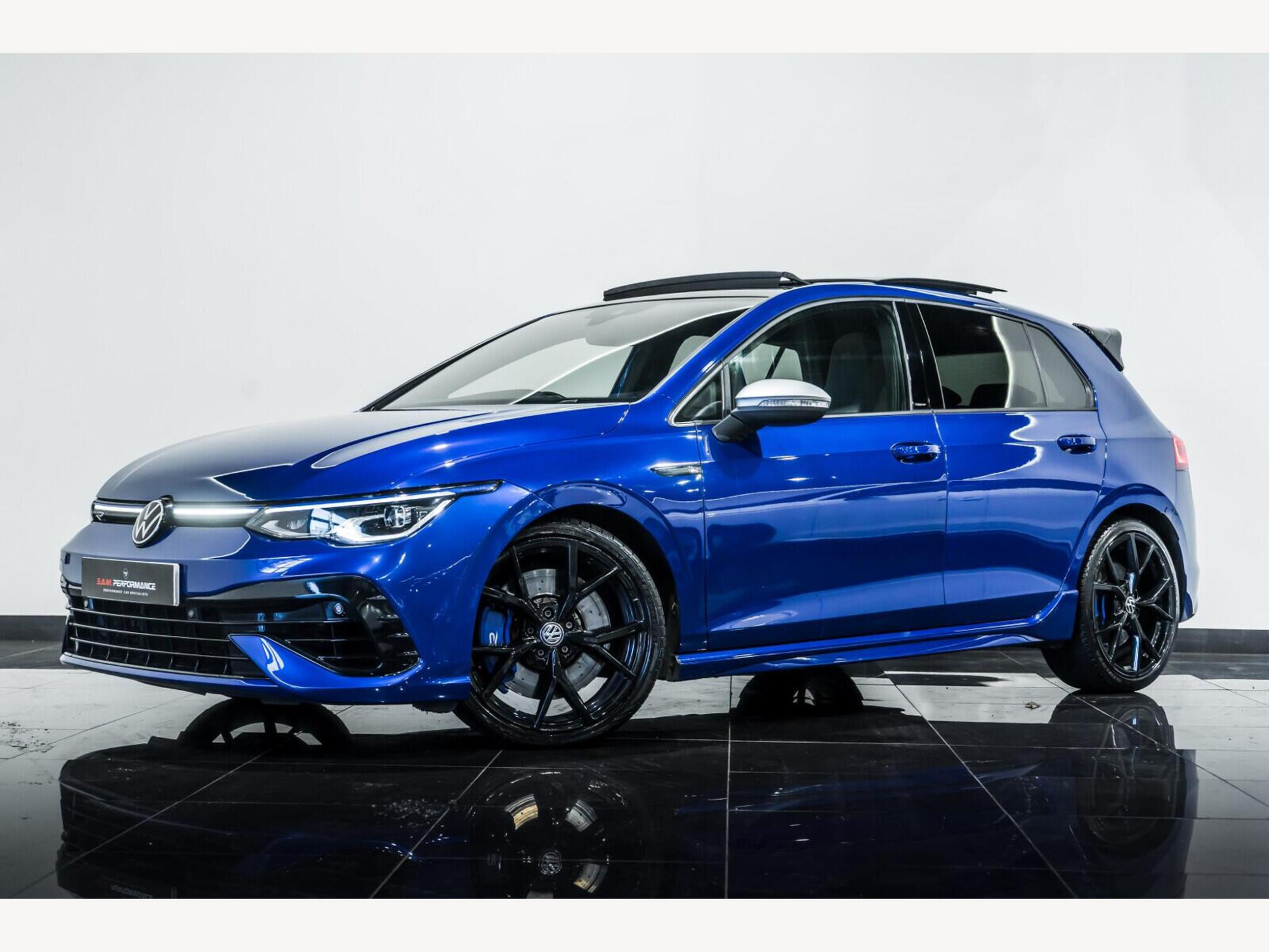 2023 Volkswagen GOLF image 3