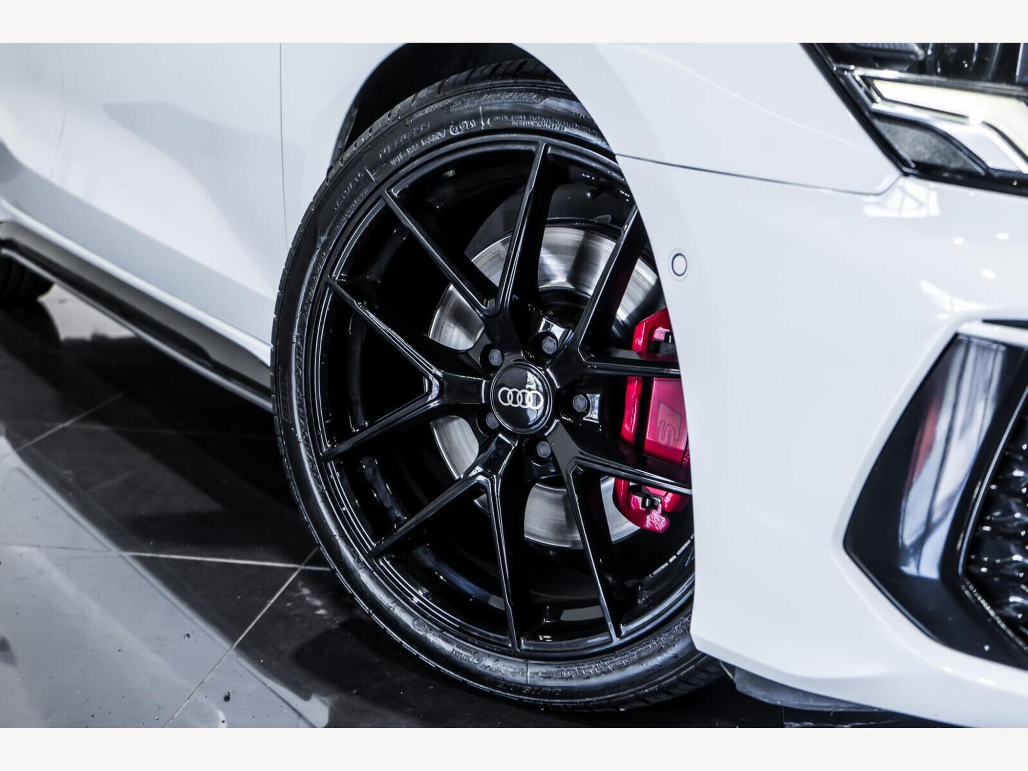 2020 Audi S3 image 9