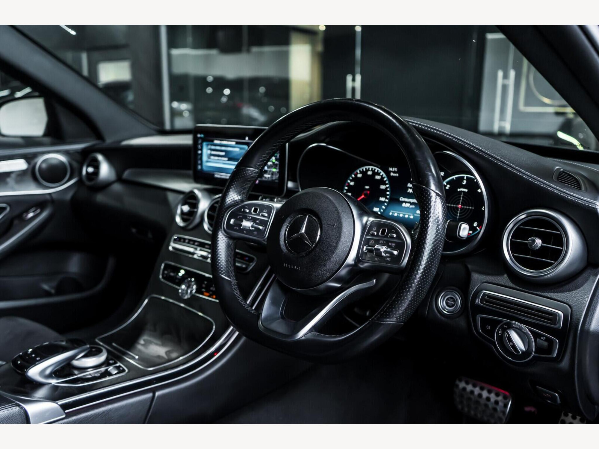 2018 Mercedes-Benz C Class image 5