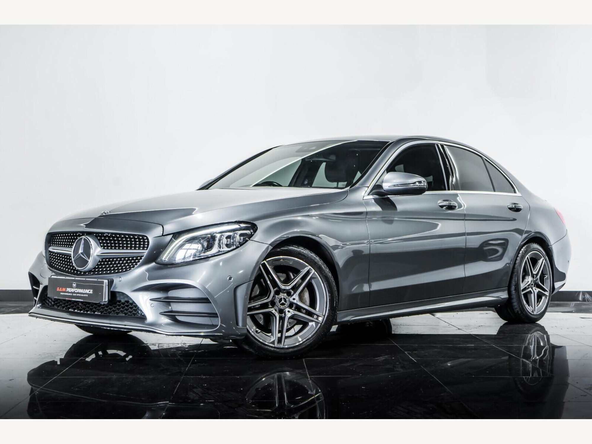 2018 Mercedes-Benz C Class image 2