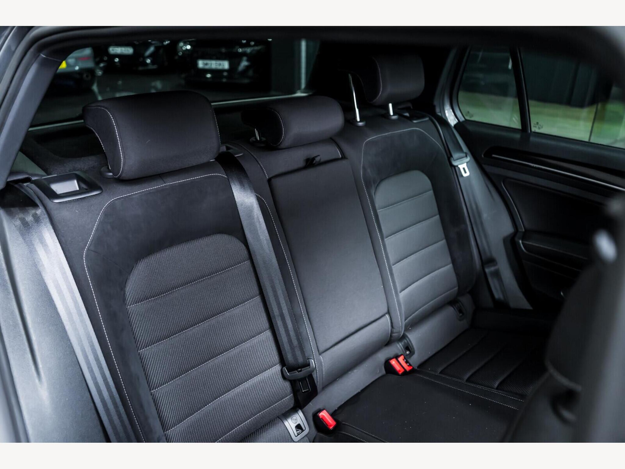 2019 Volkswagen Golf image 14