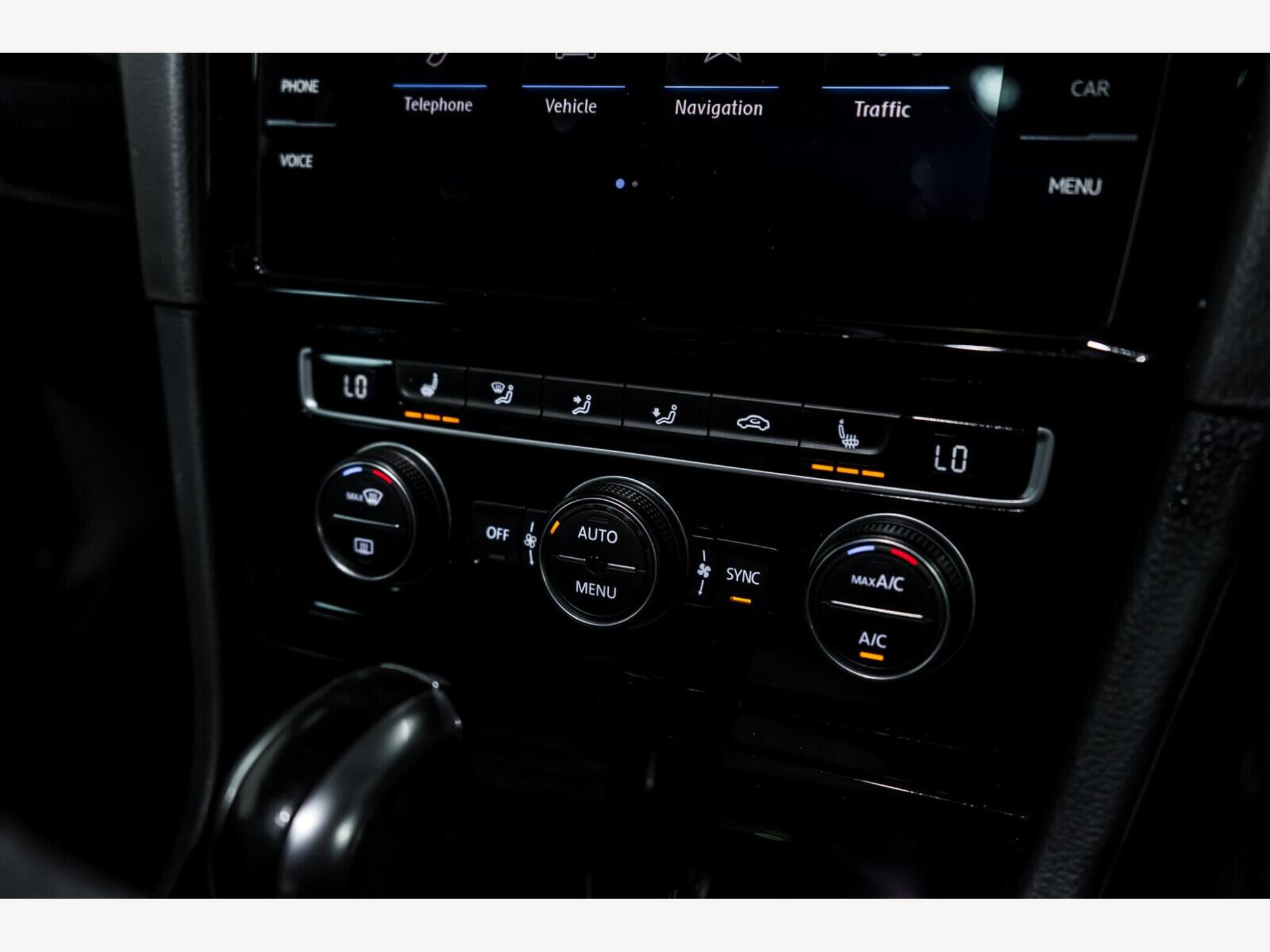 2019 Volkswagen Golf image 17