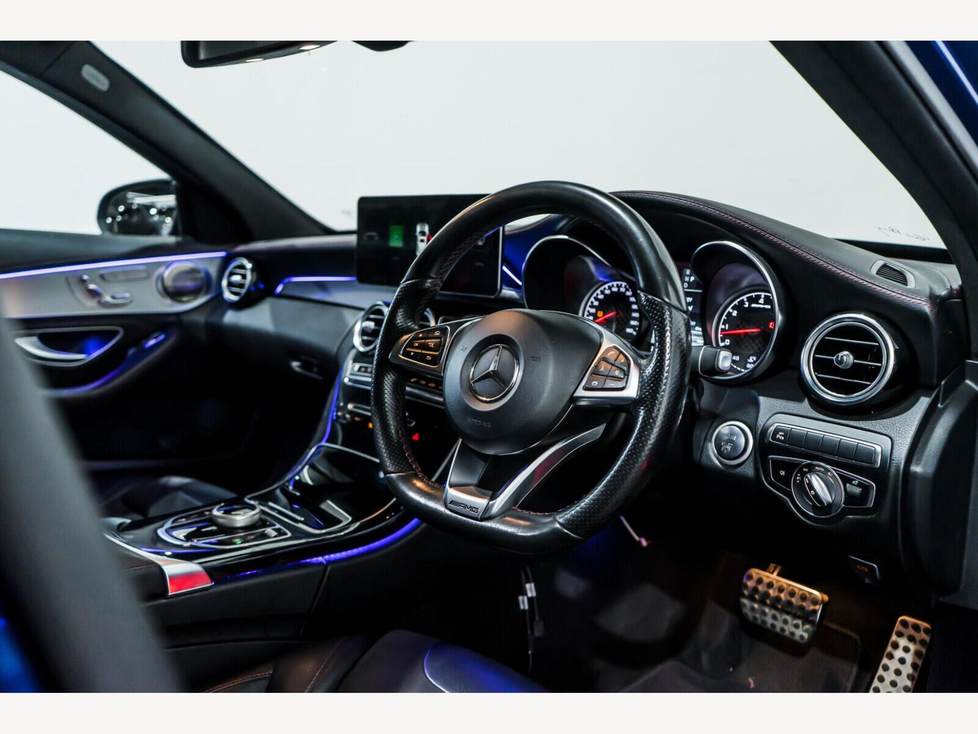 2017 Mercedes-Benz C Class image 10