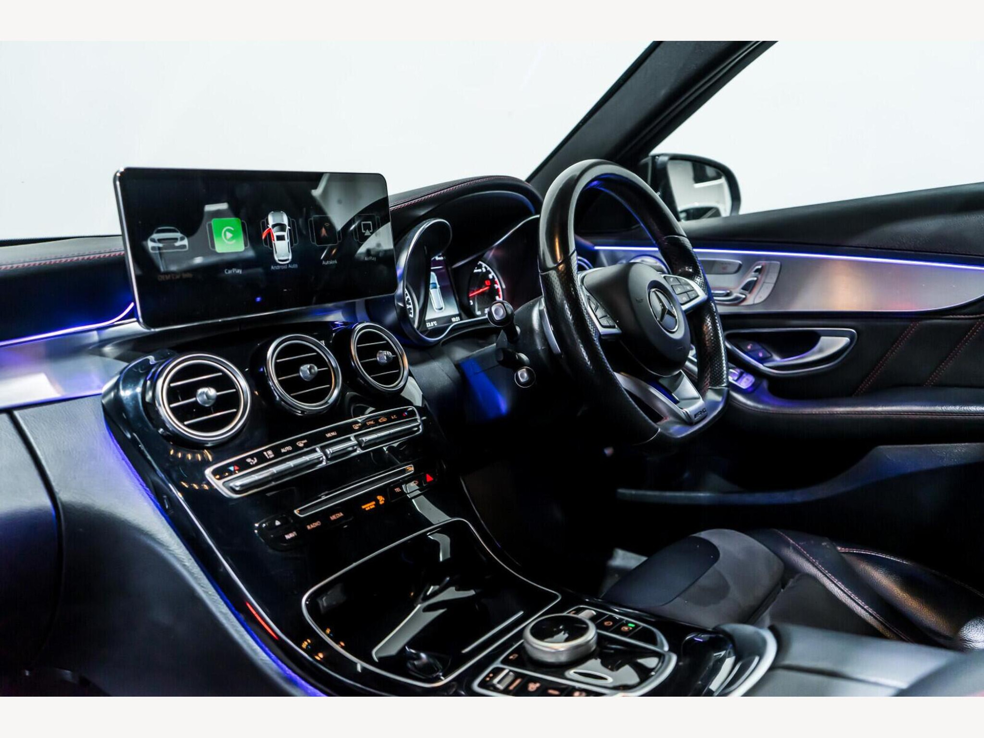 2017 Mercedes-Benz C Class image 15