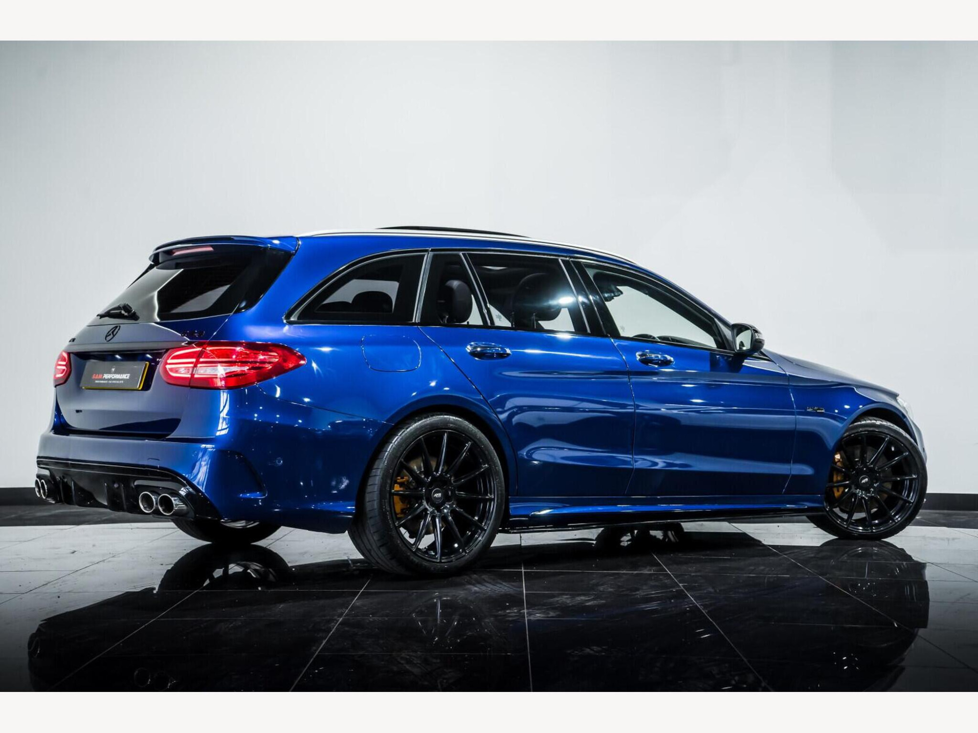 2017 Mercedes-Benz C Class image 3