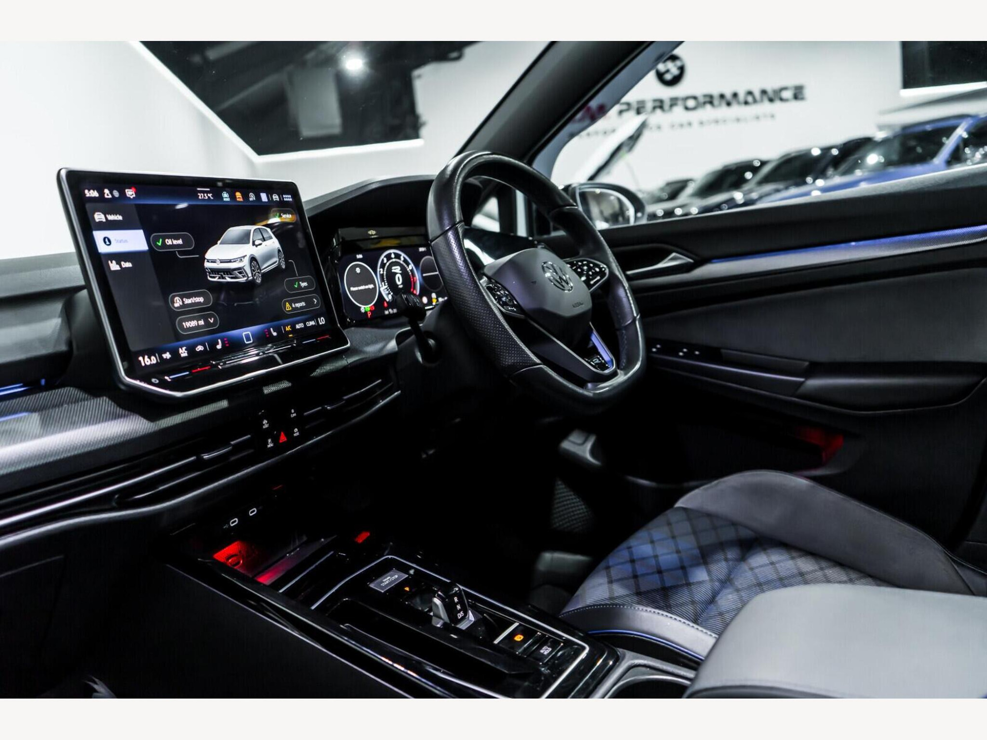 2025 Volkswagen Golf image 20