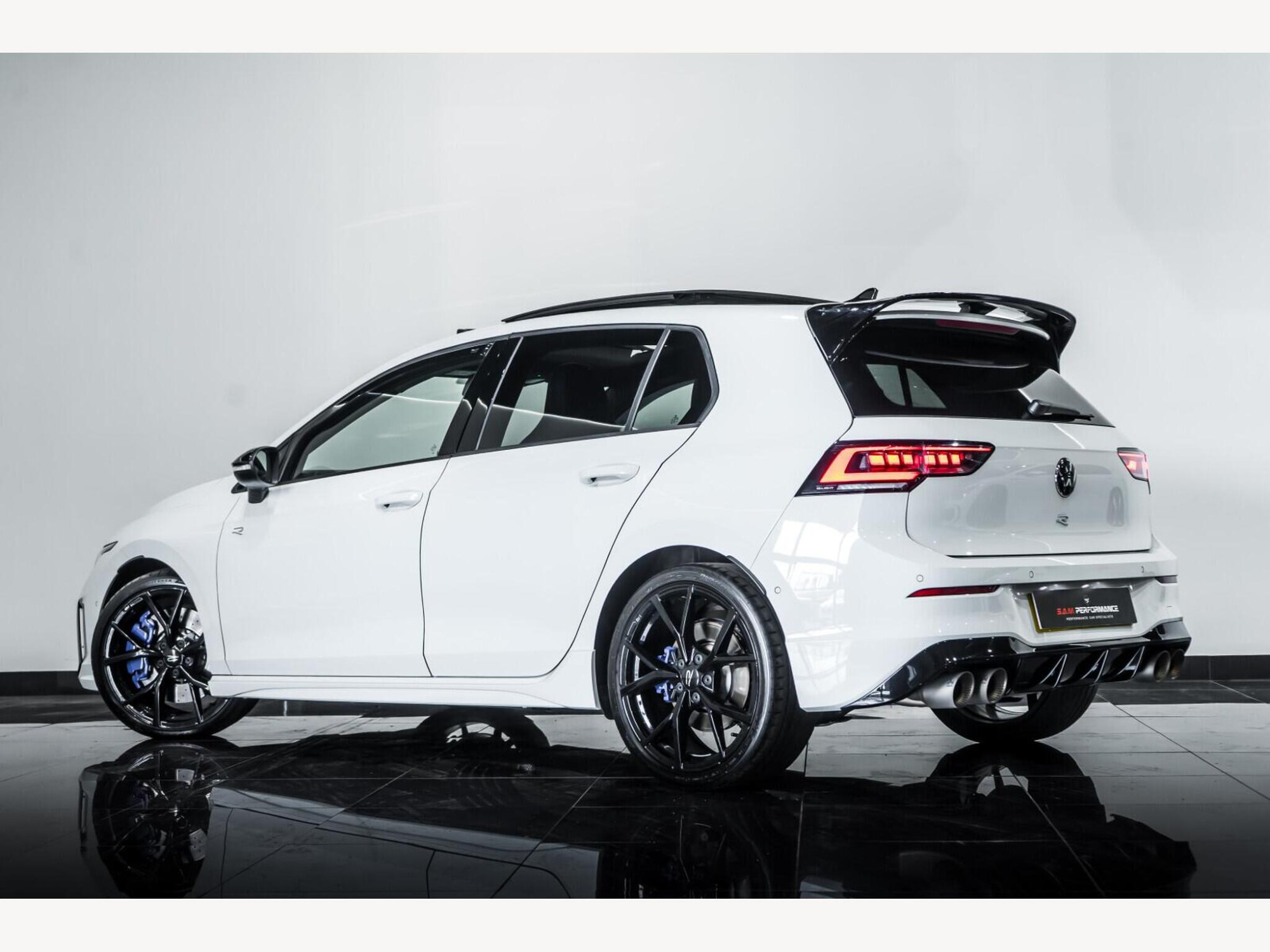 2025 Volkswagen Golf image 4
