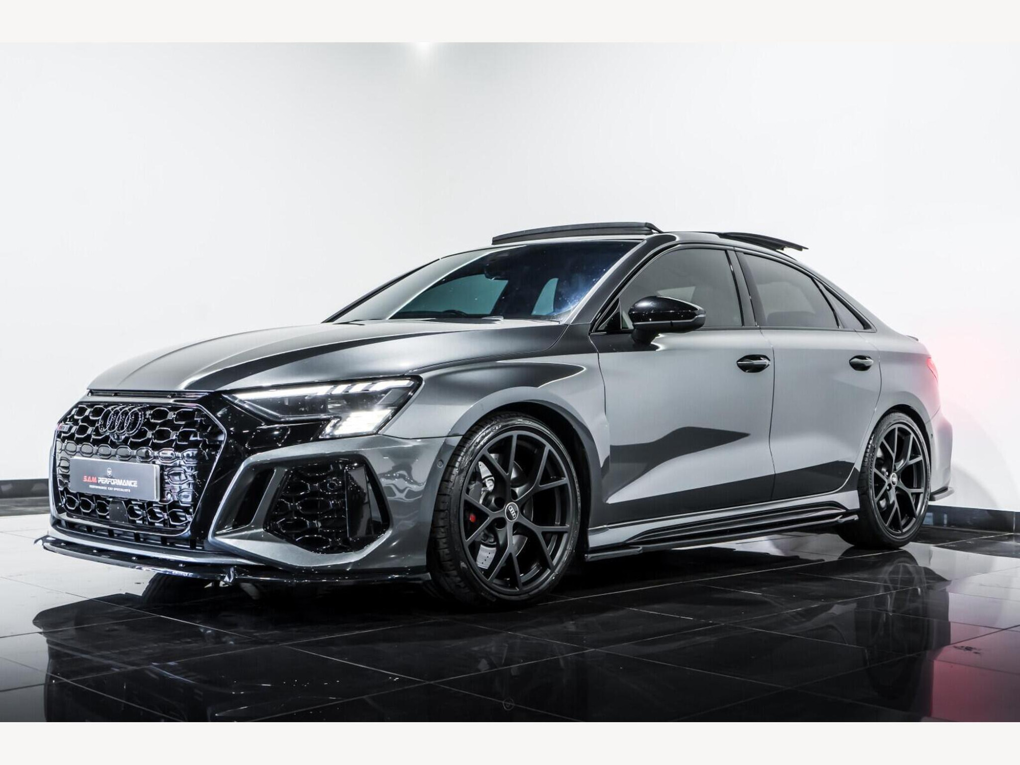 2022 Audi RS3 image 5