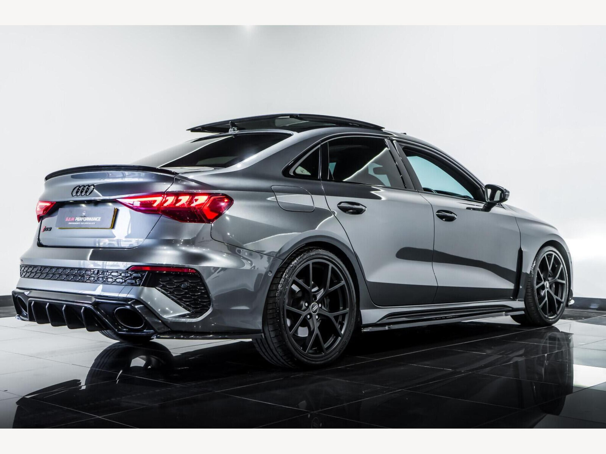 2022 Audi RS3 image 6