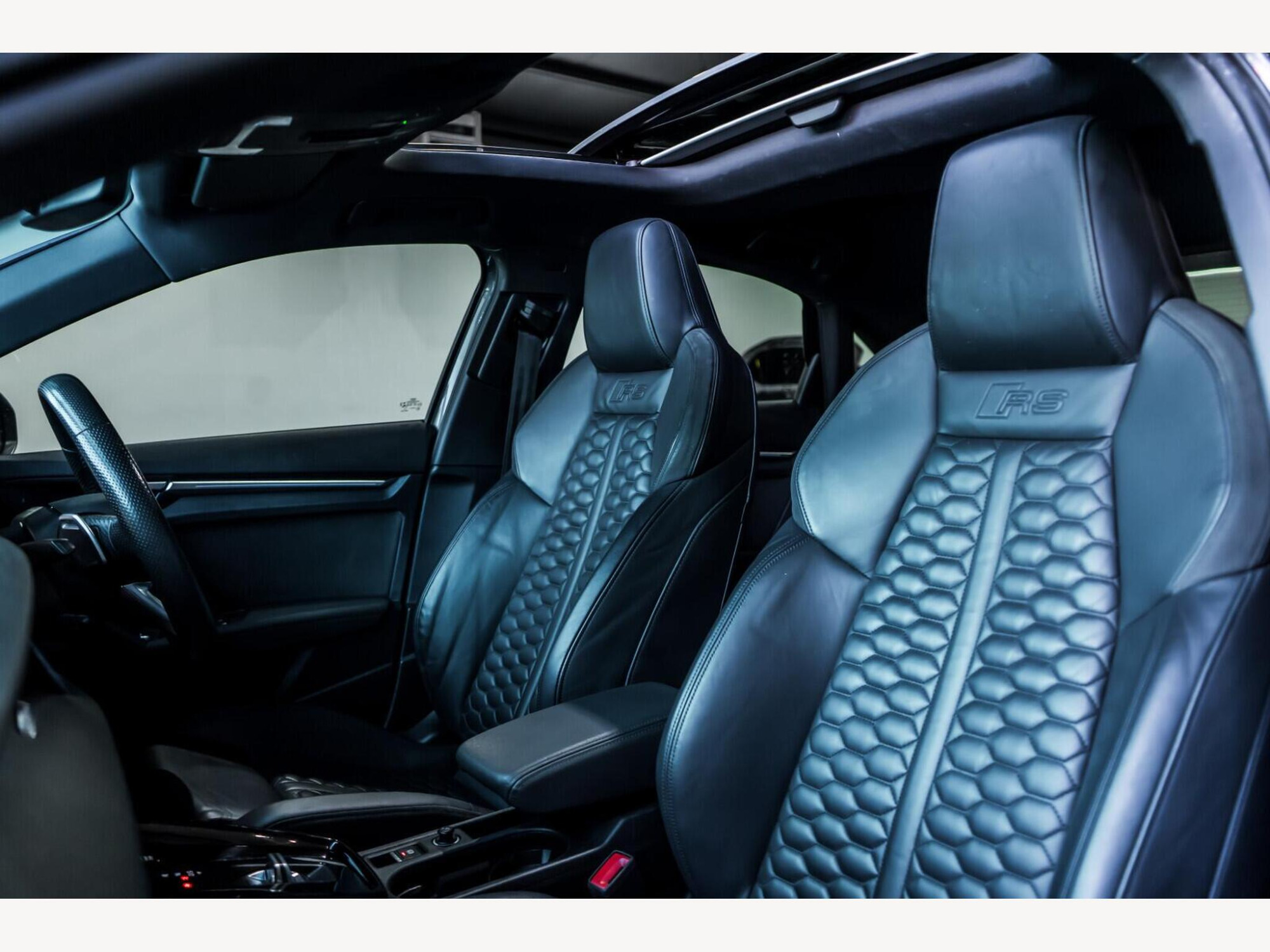 2022 Audi RS3 image 14