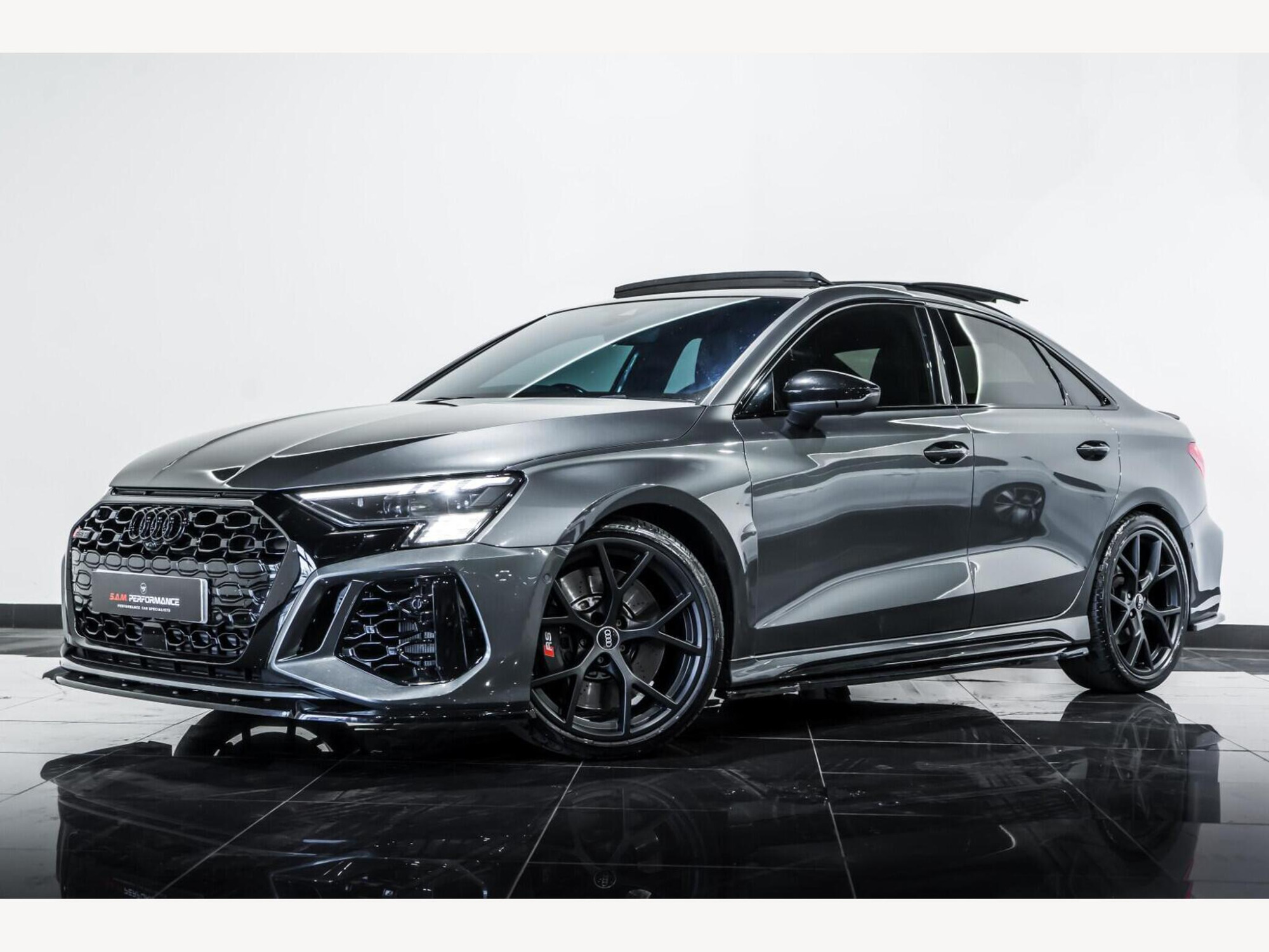 2022 Audi RS3 image 2