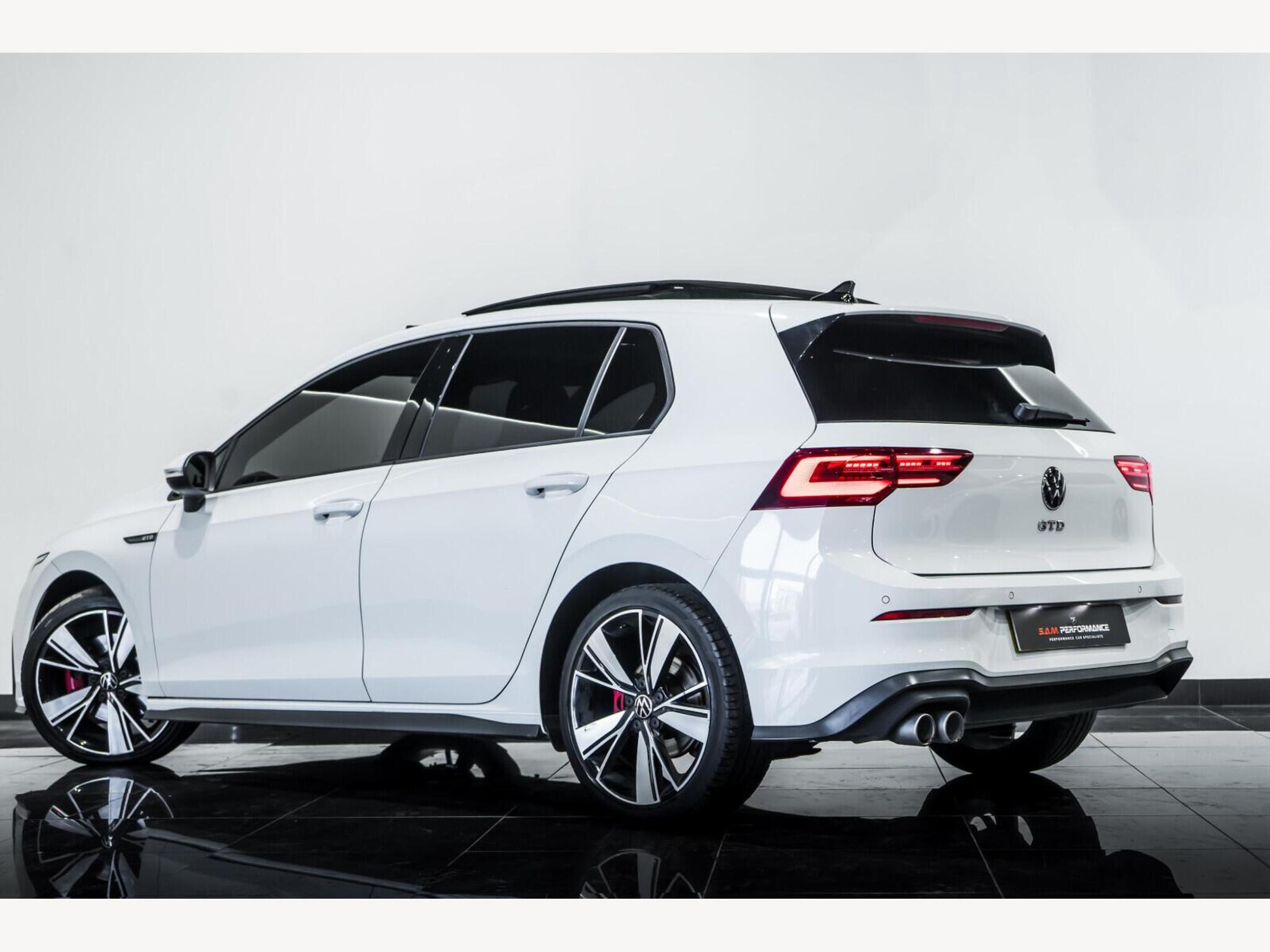 2022 Volkswagen Golf image 4