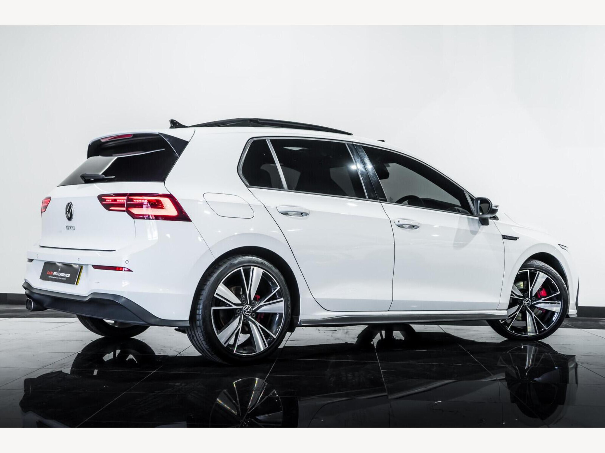 2022 Volkswagen Golf image 3