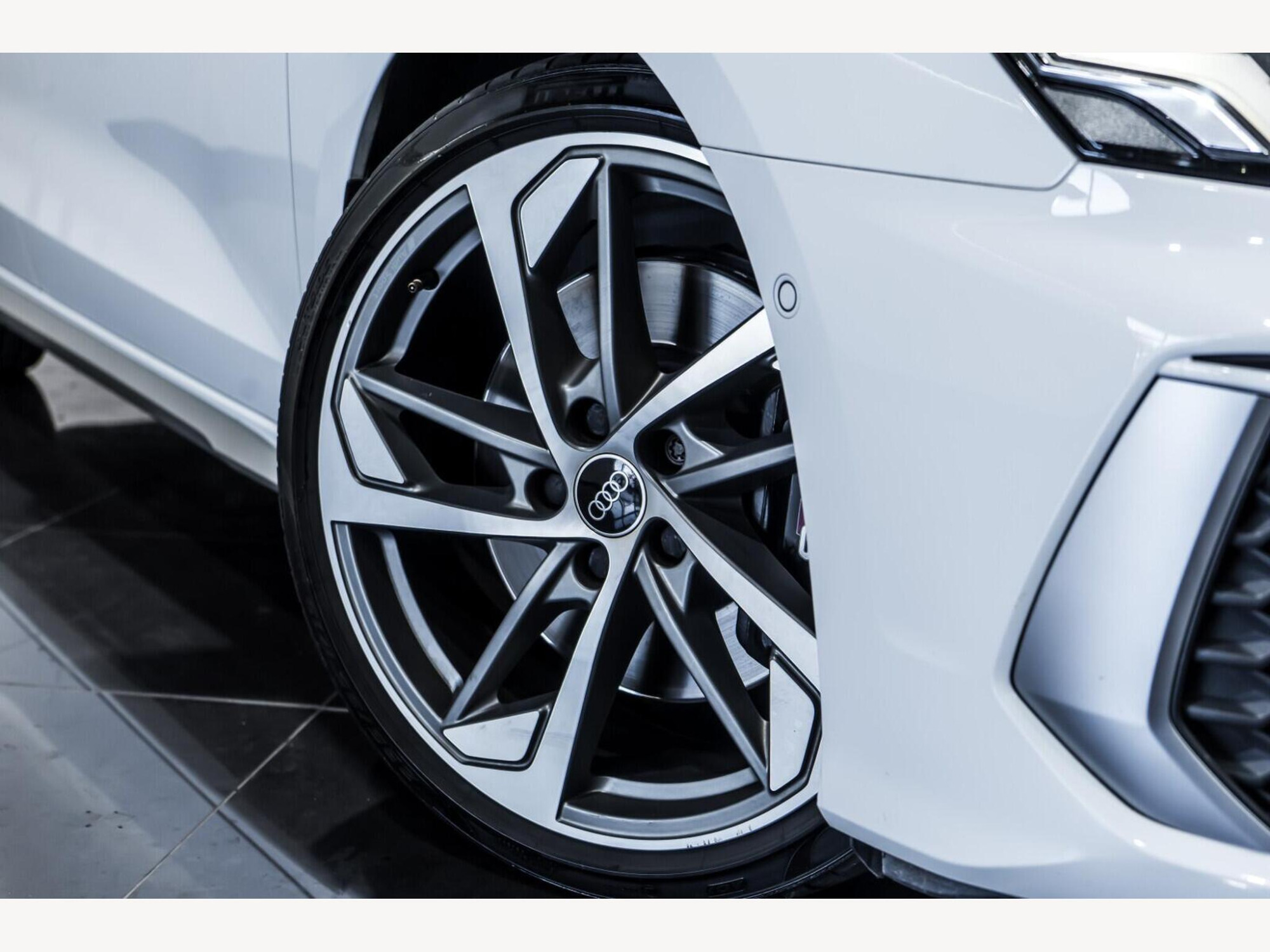 2021 Audi S3 image 9