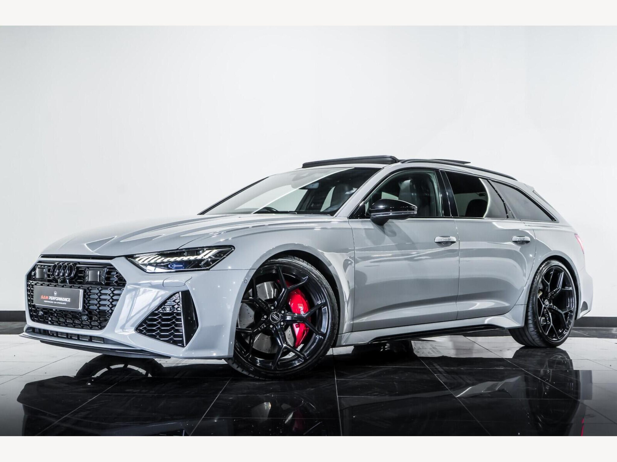 2022 Audi RS6 Avant image 2