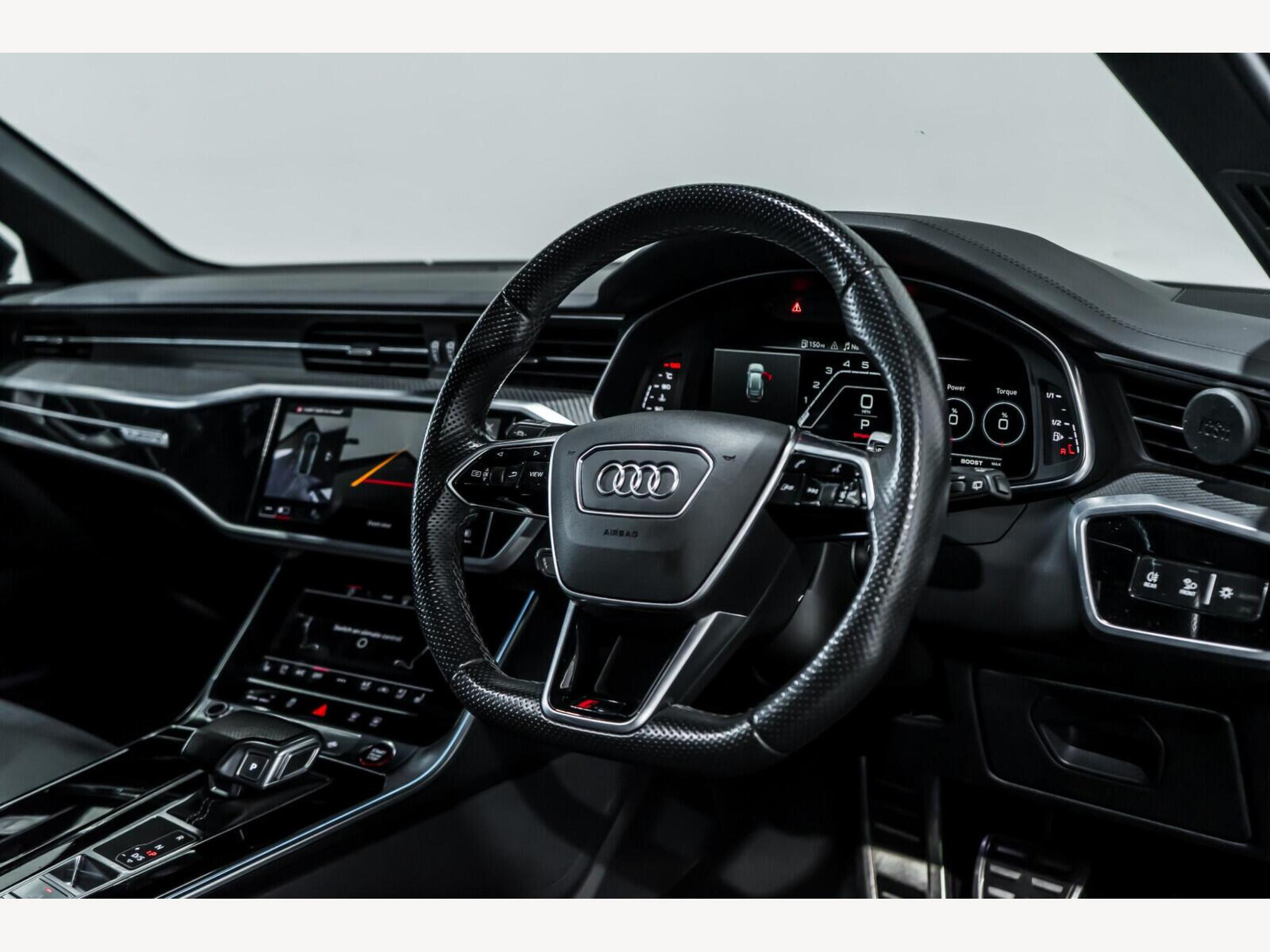 2022 Audi RS6 Avant image 11
