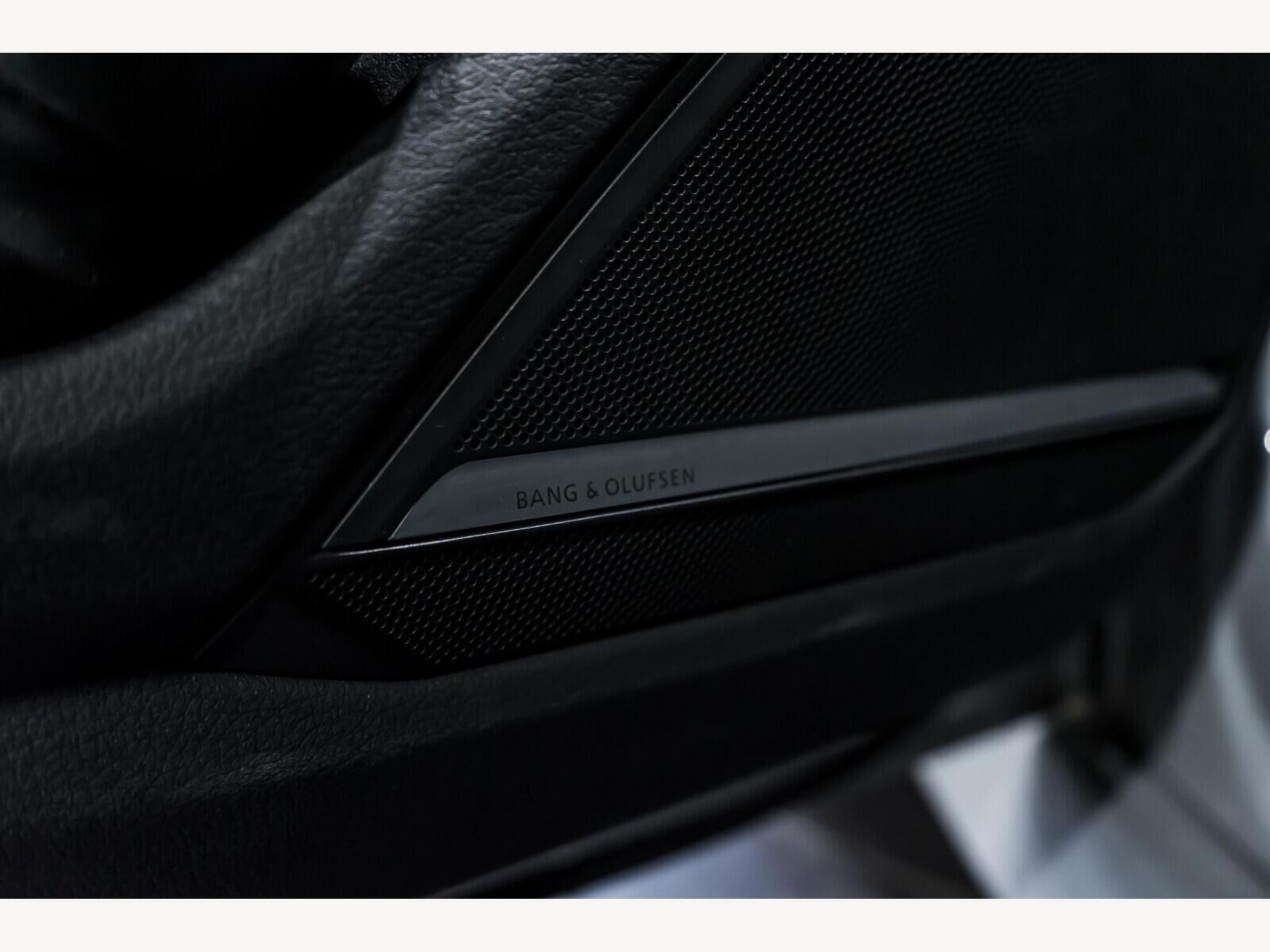 2022 Audi RS6 Avant image 18