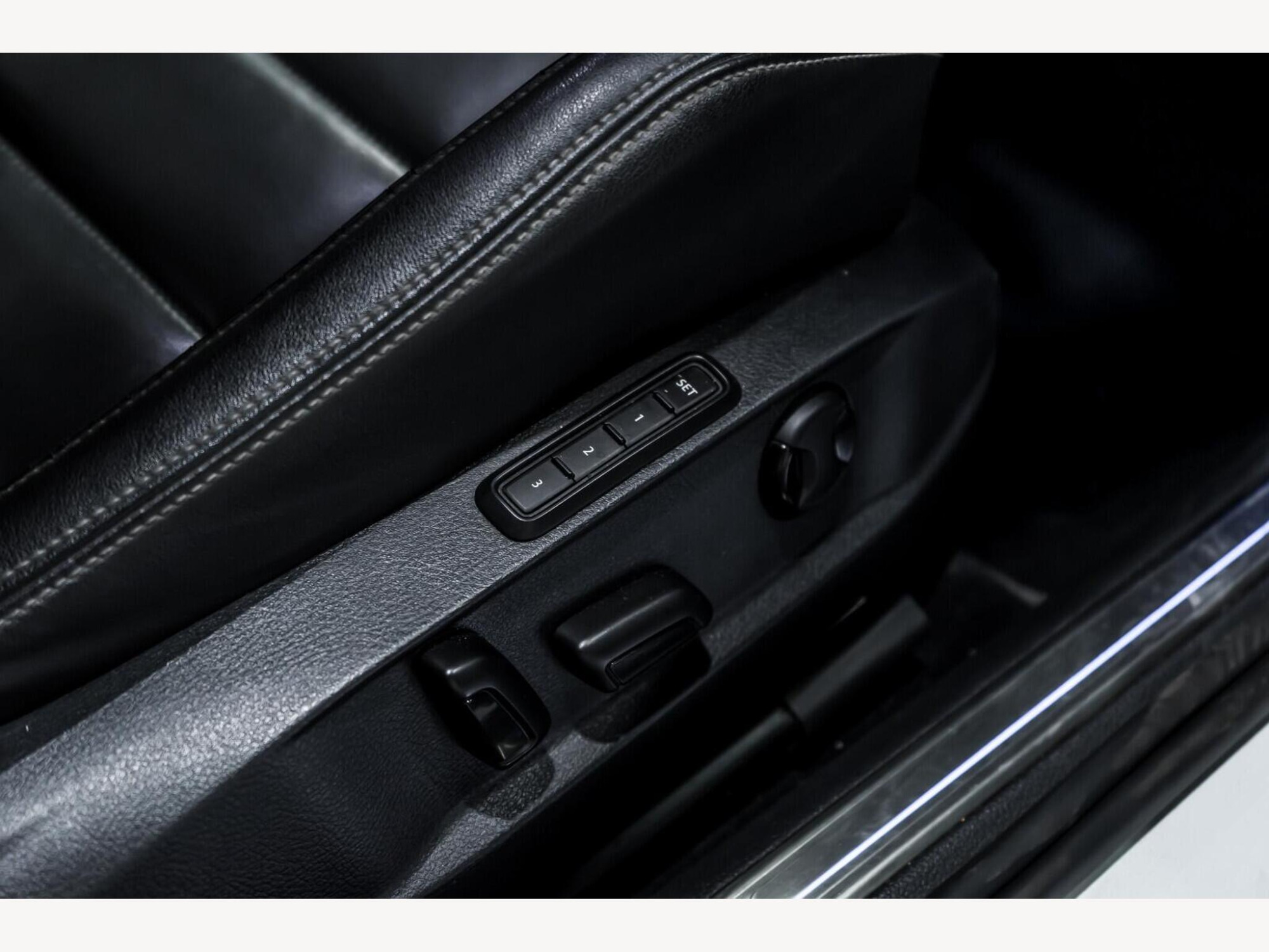 2018 Volkswagen Golf image 18