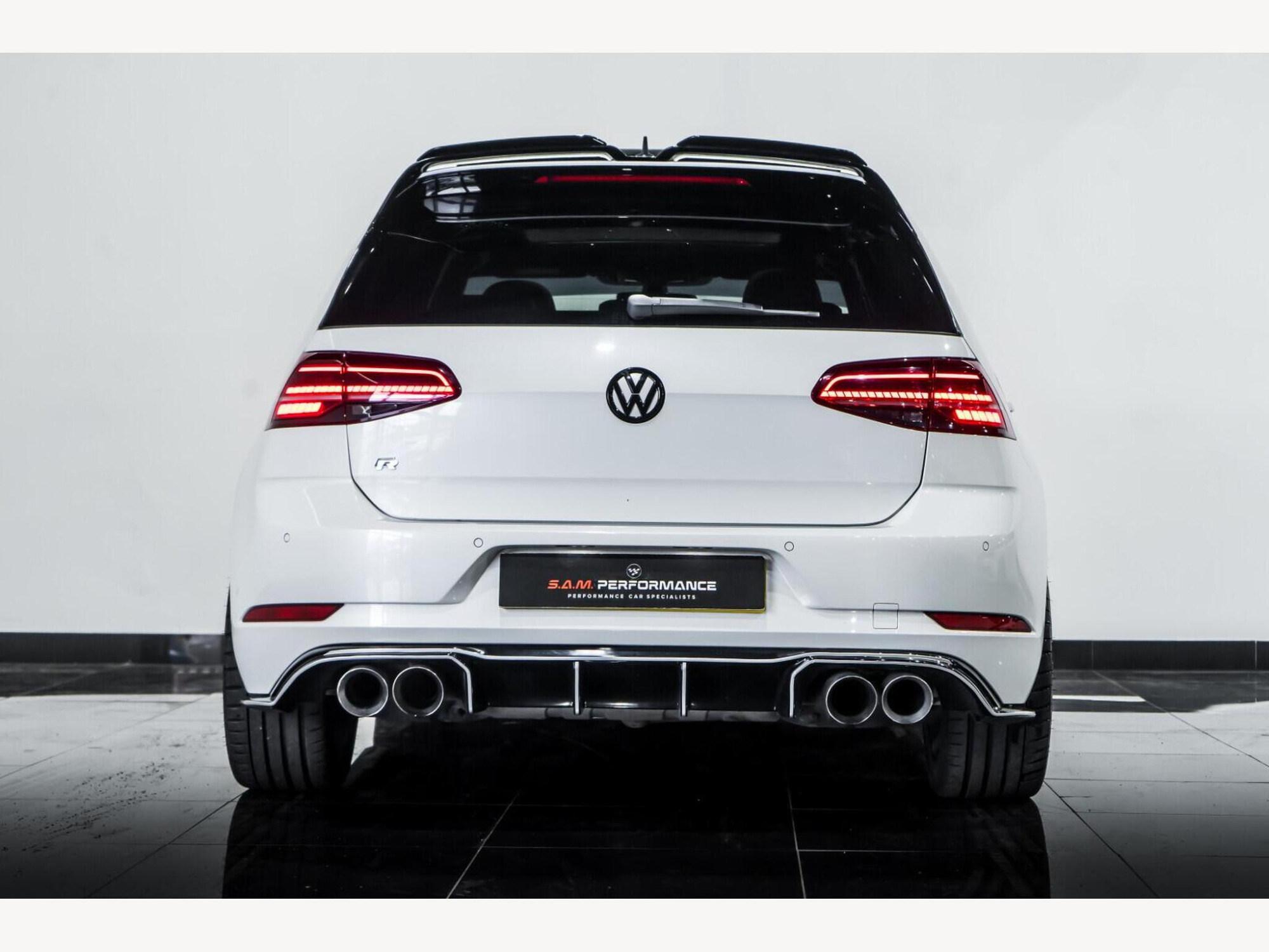 2018 Volkswagen Golf image 8