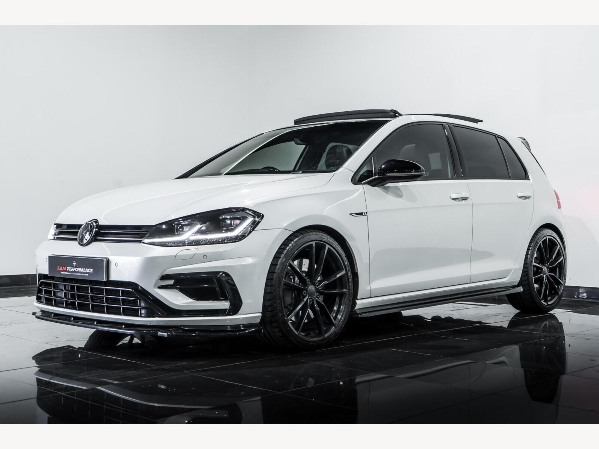 2018 Volkswagen Golf image 5