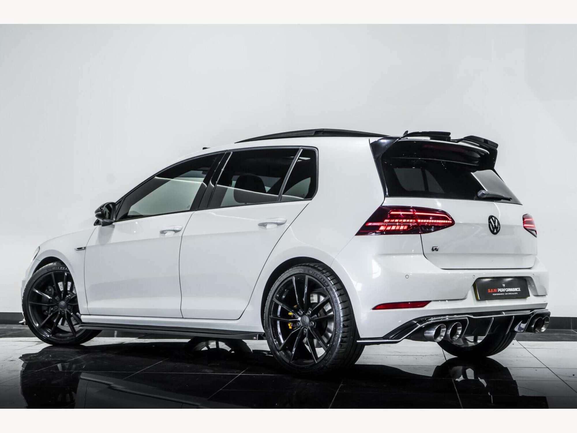 2018 Volkswagen Golf image 4