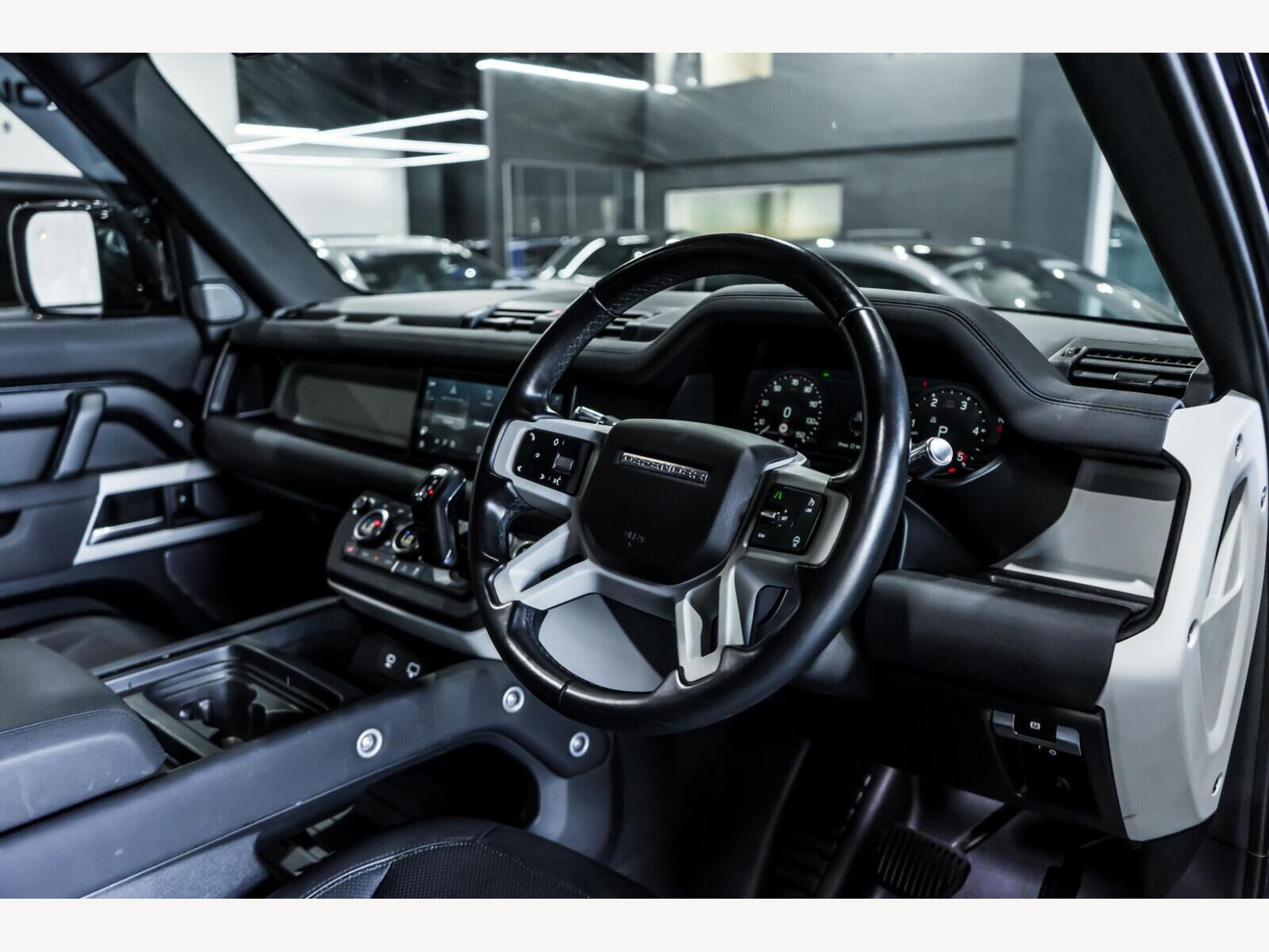 2021 Land Rover Defender 110 image 13