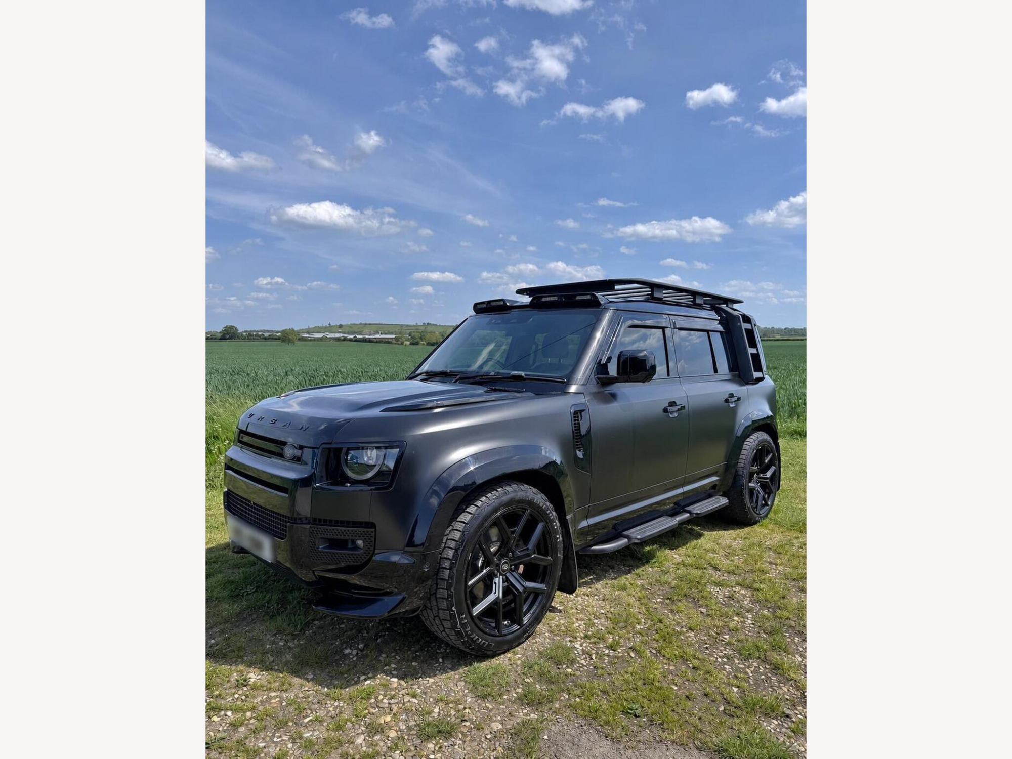 2021 Land Rover Defender 110 image 1