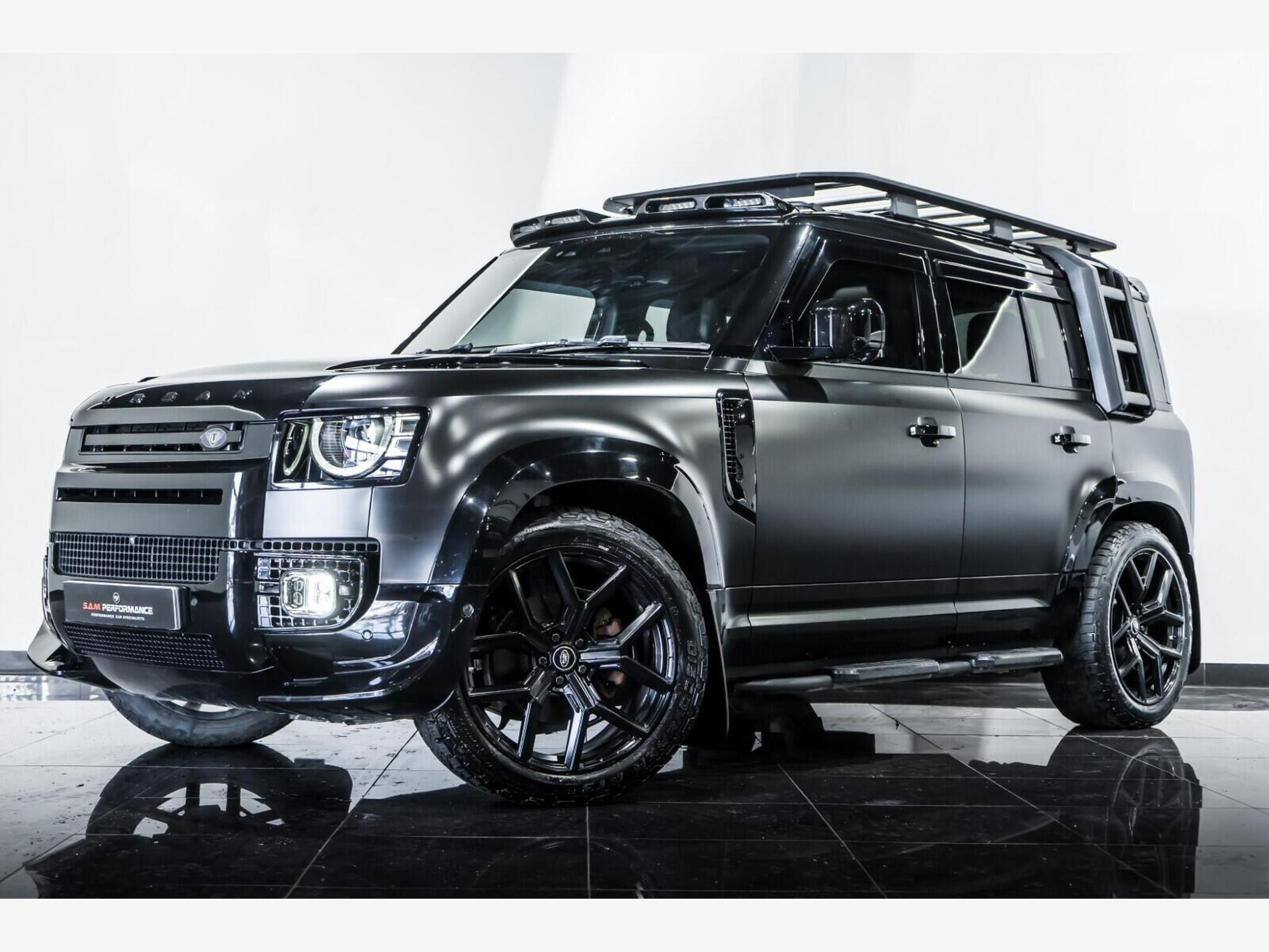 2021 Land Rover Defender 110 image 2