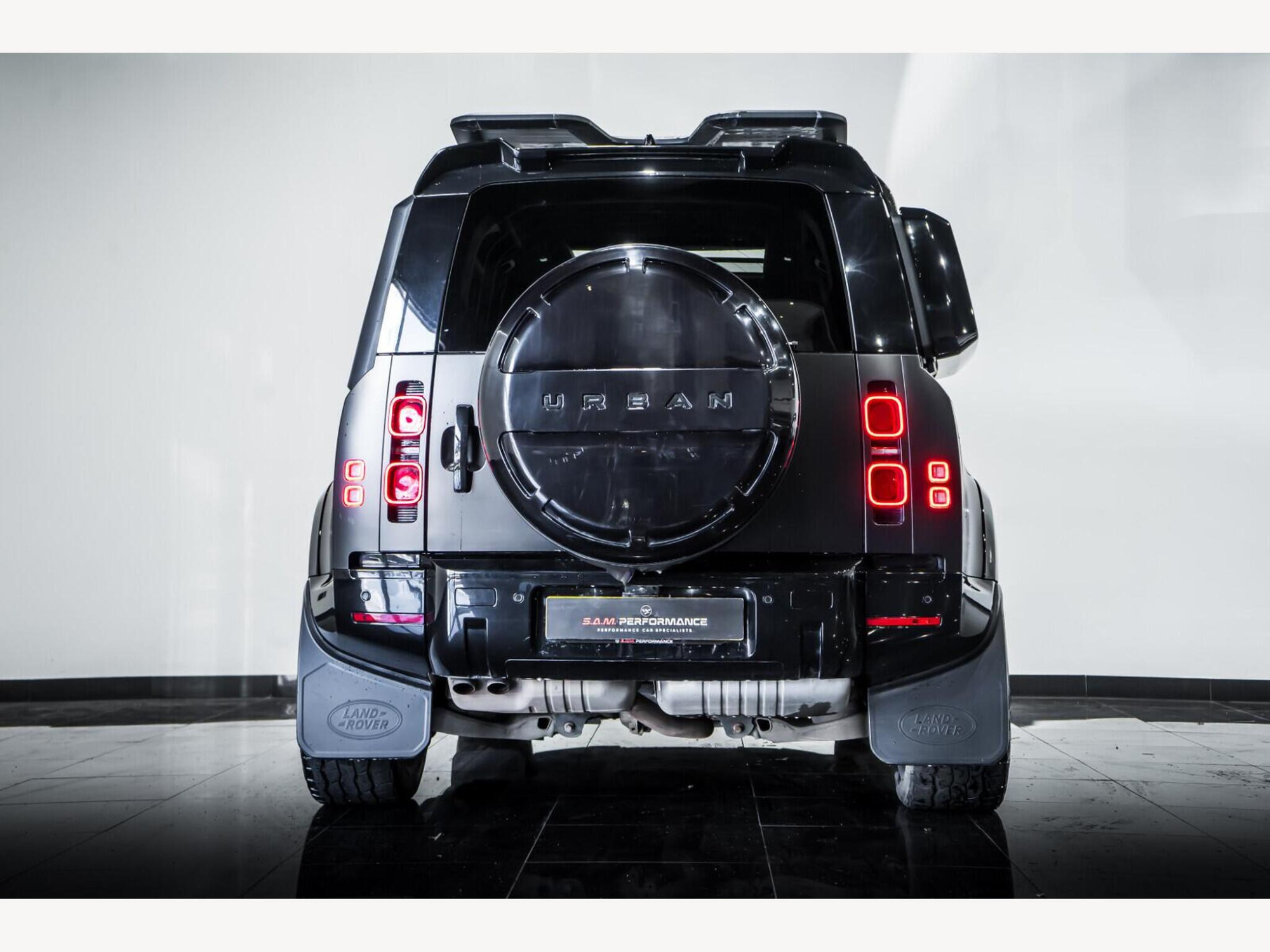2021 Land Rover Defender 110 image 8