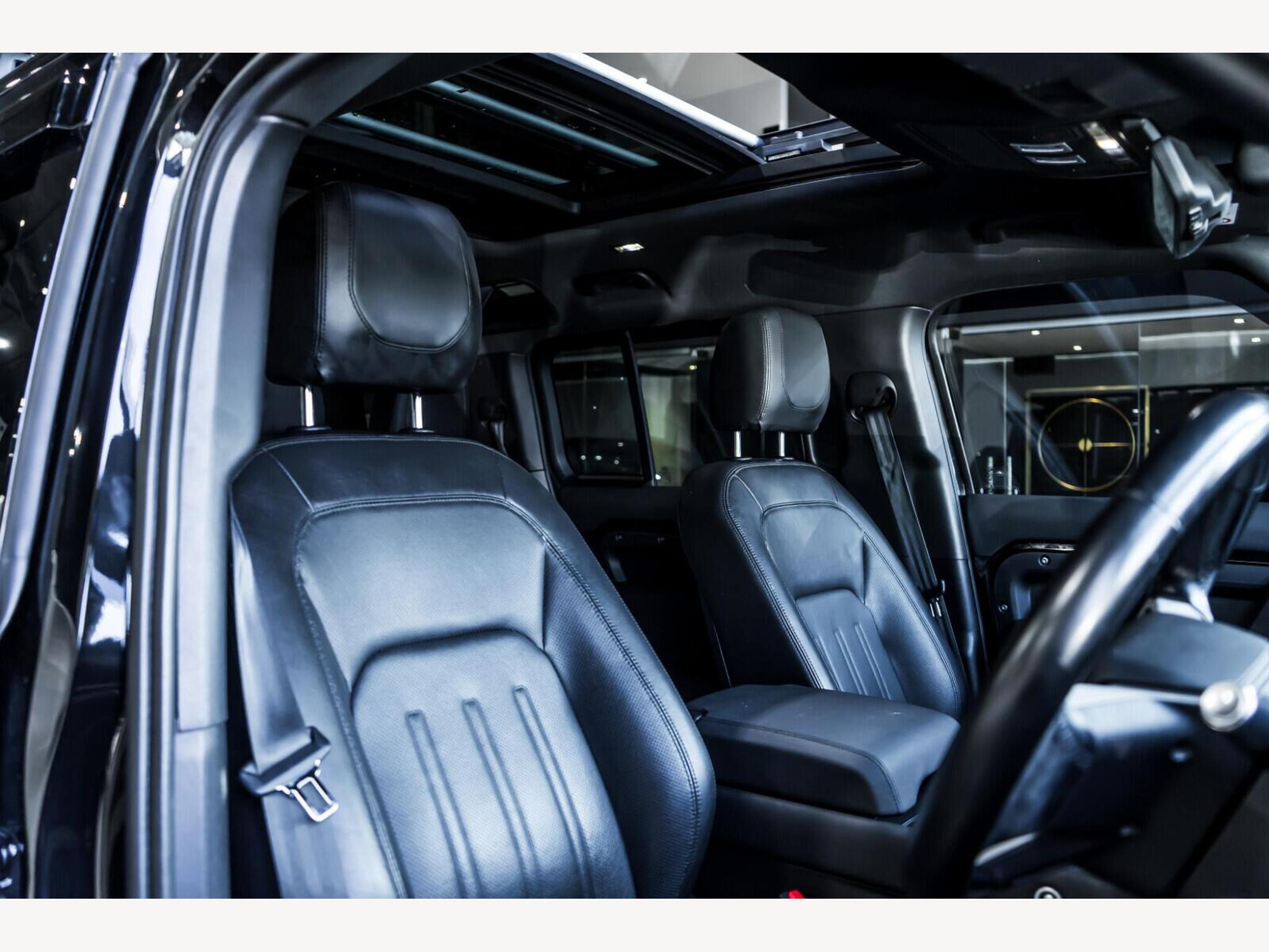 2021 Land Rover Defender 110 image 15