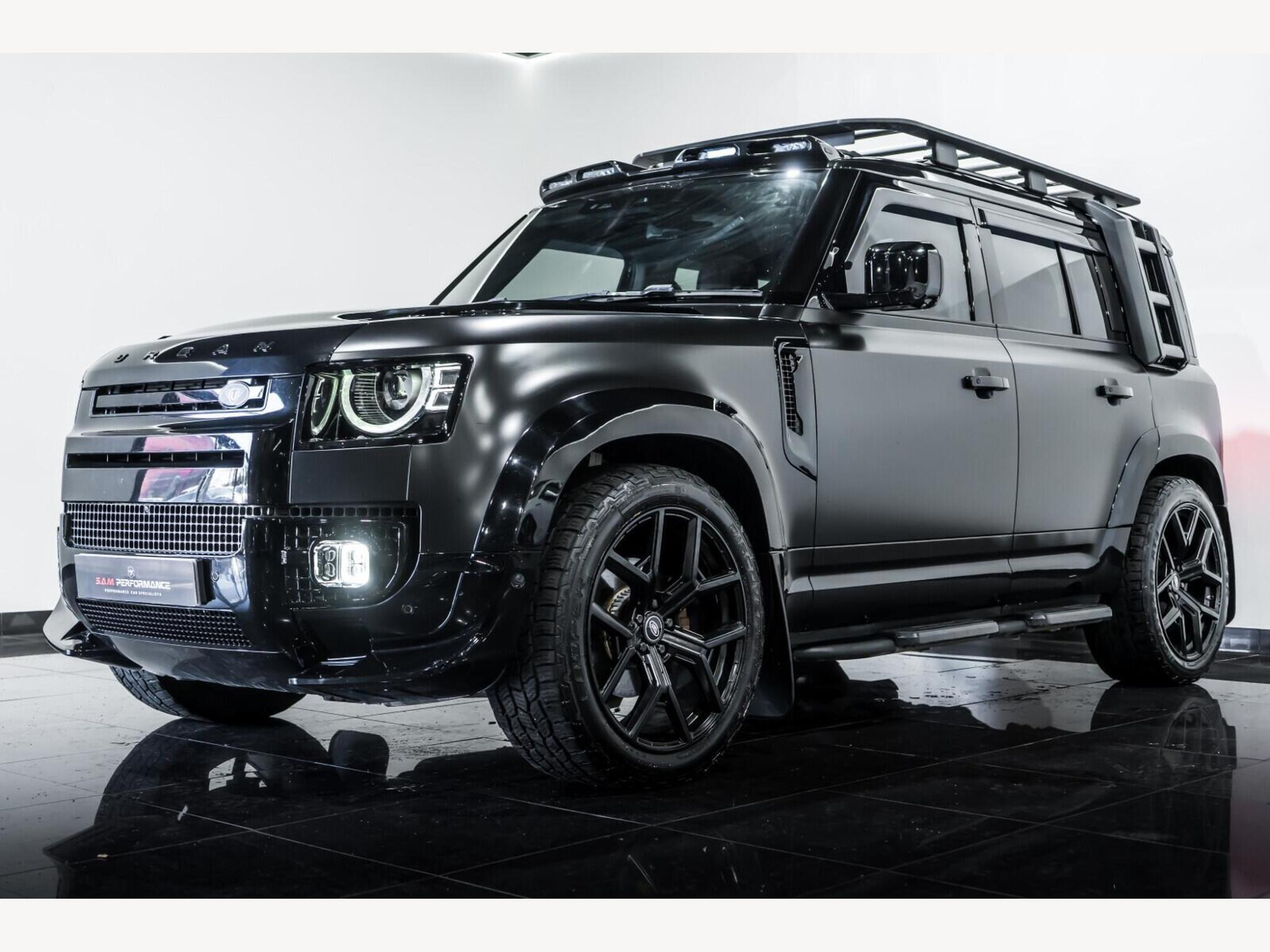 2021 Land Rover Defender 110 image 5