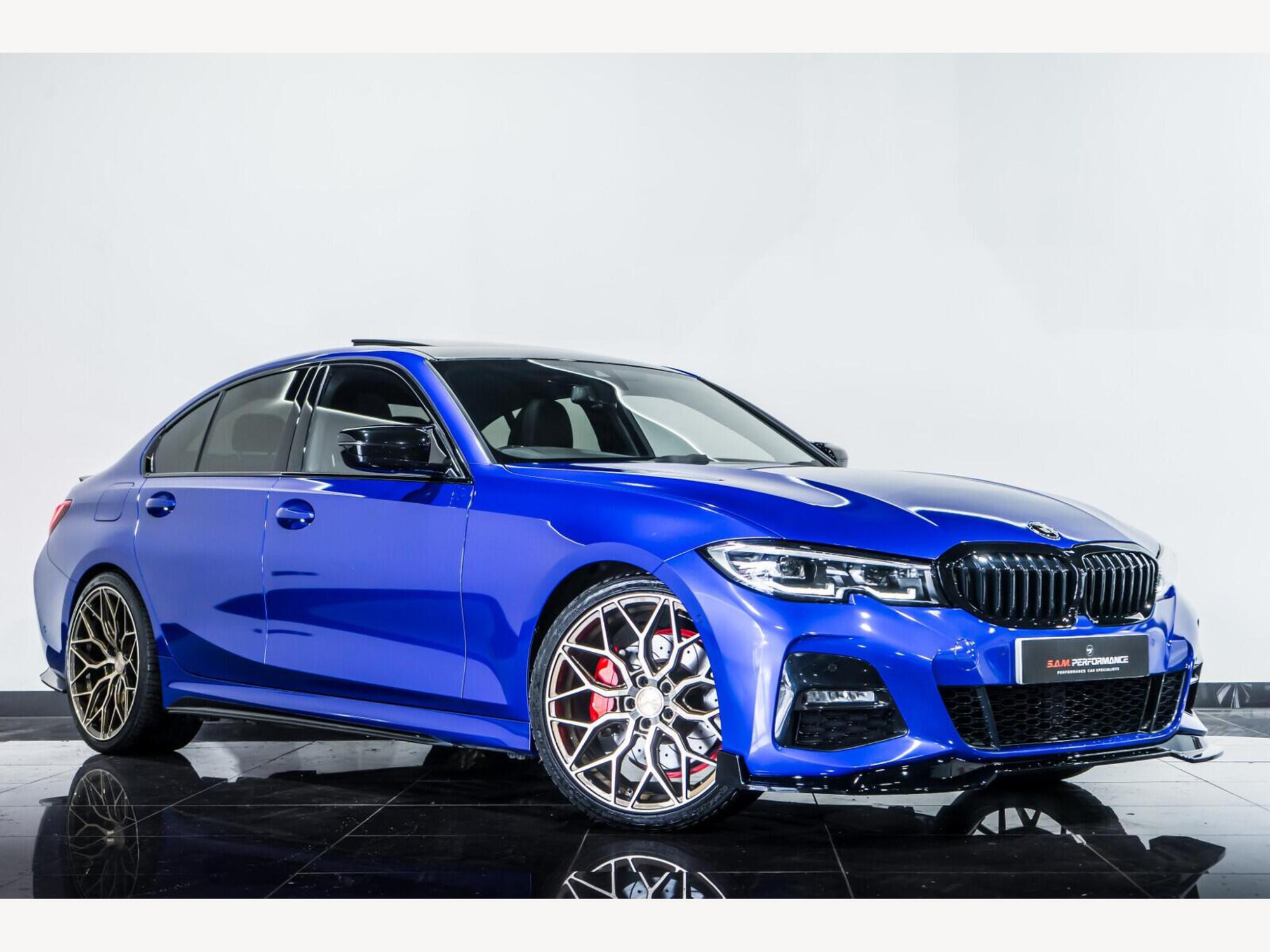 2019 BMW 3 Series image 1