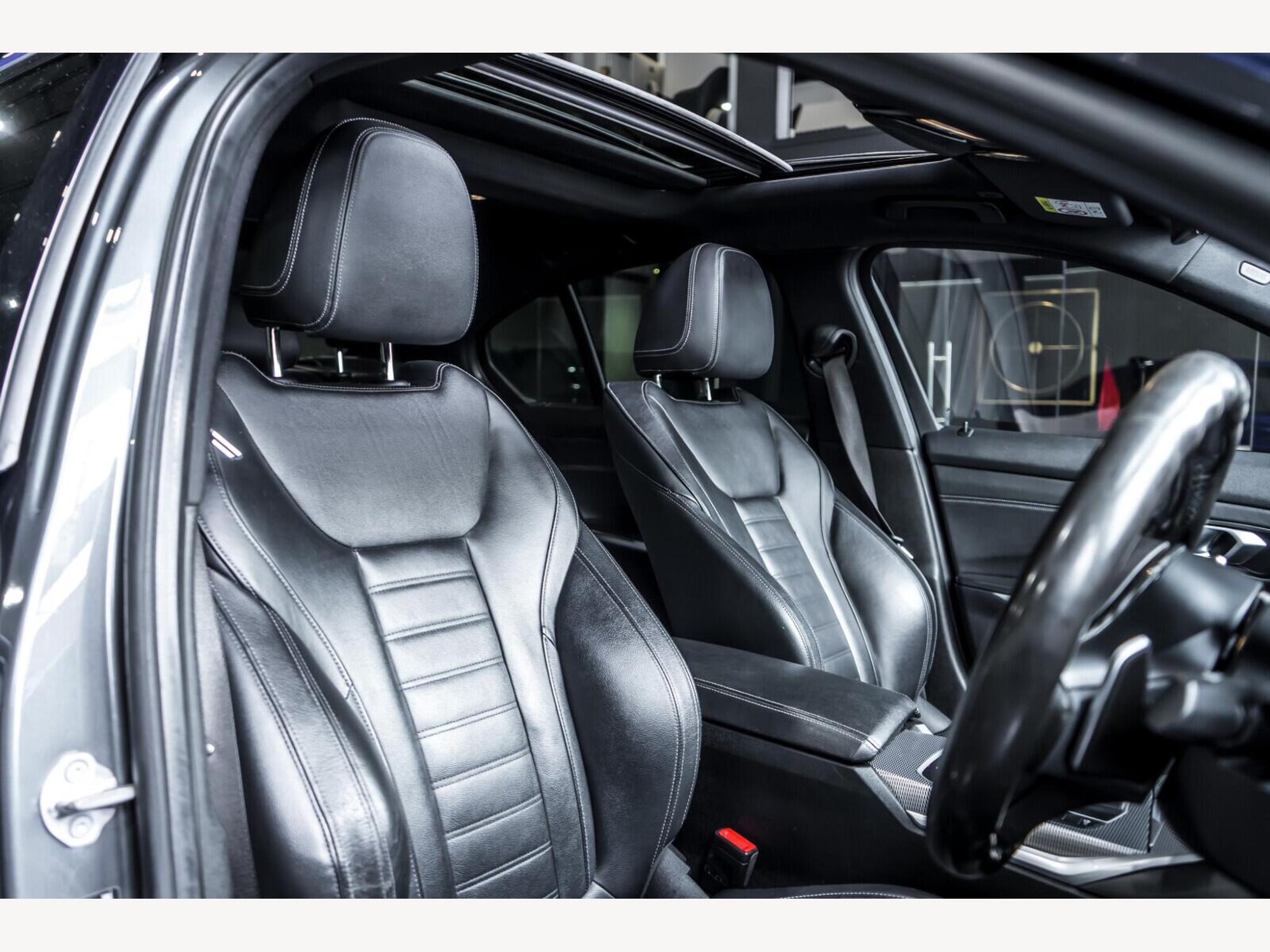 2019 BMW 3 Series image 19