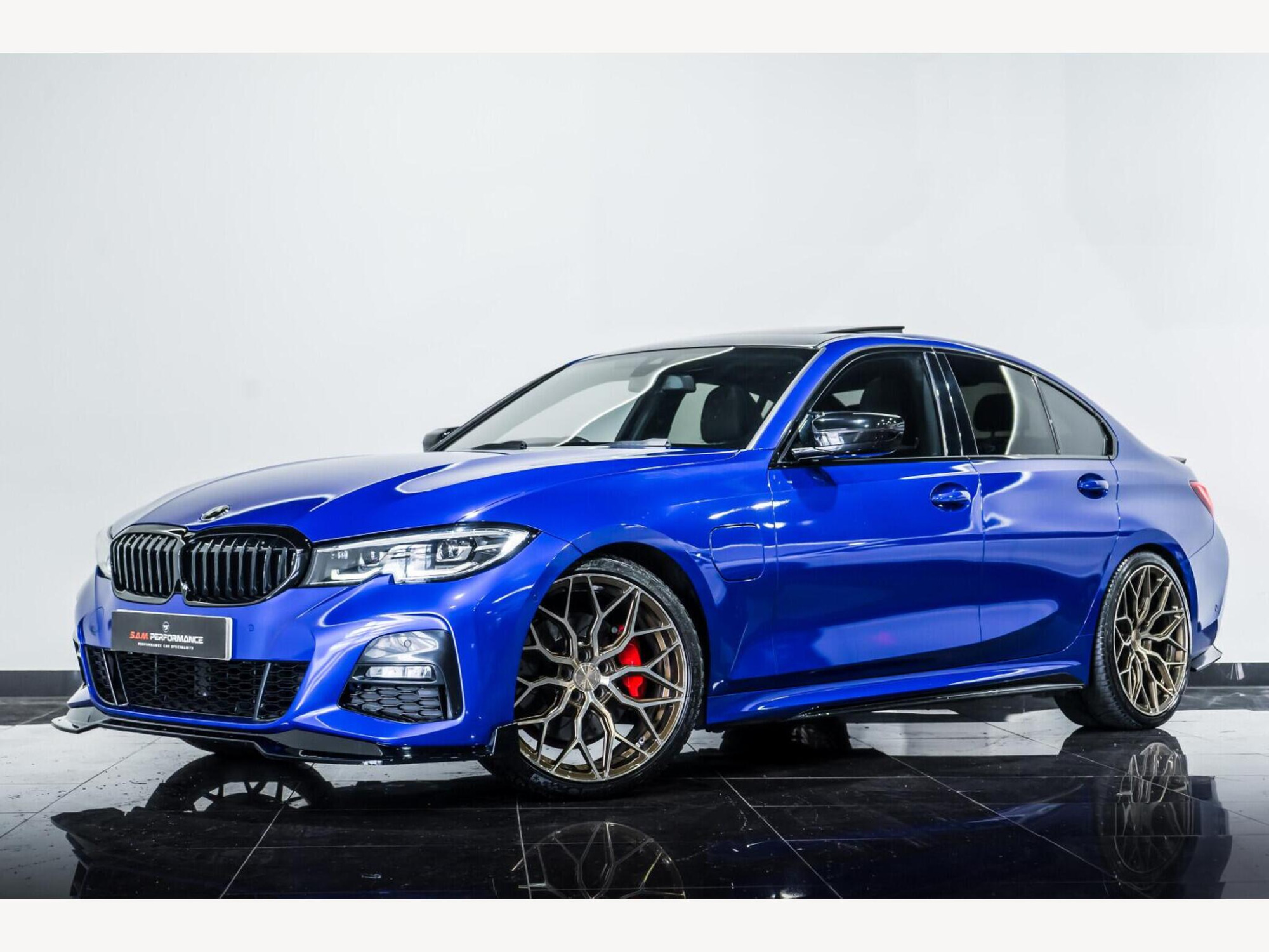 2019 BMW 3 Series image 2