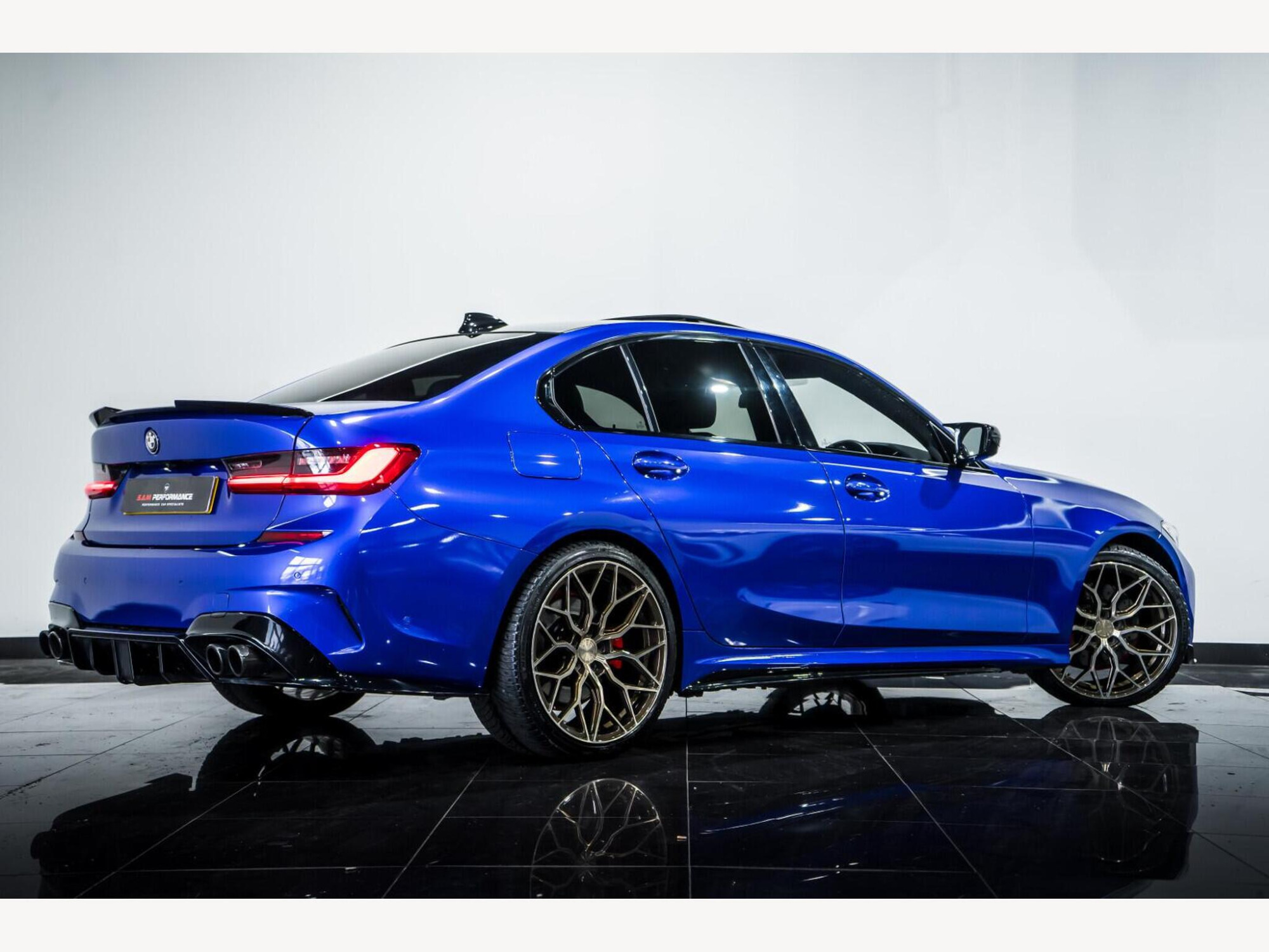 2019 BMW 3 Series image 3