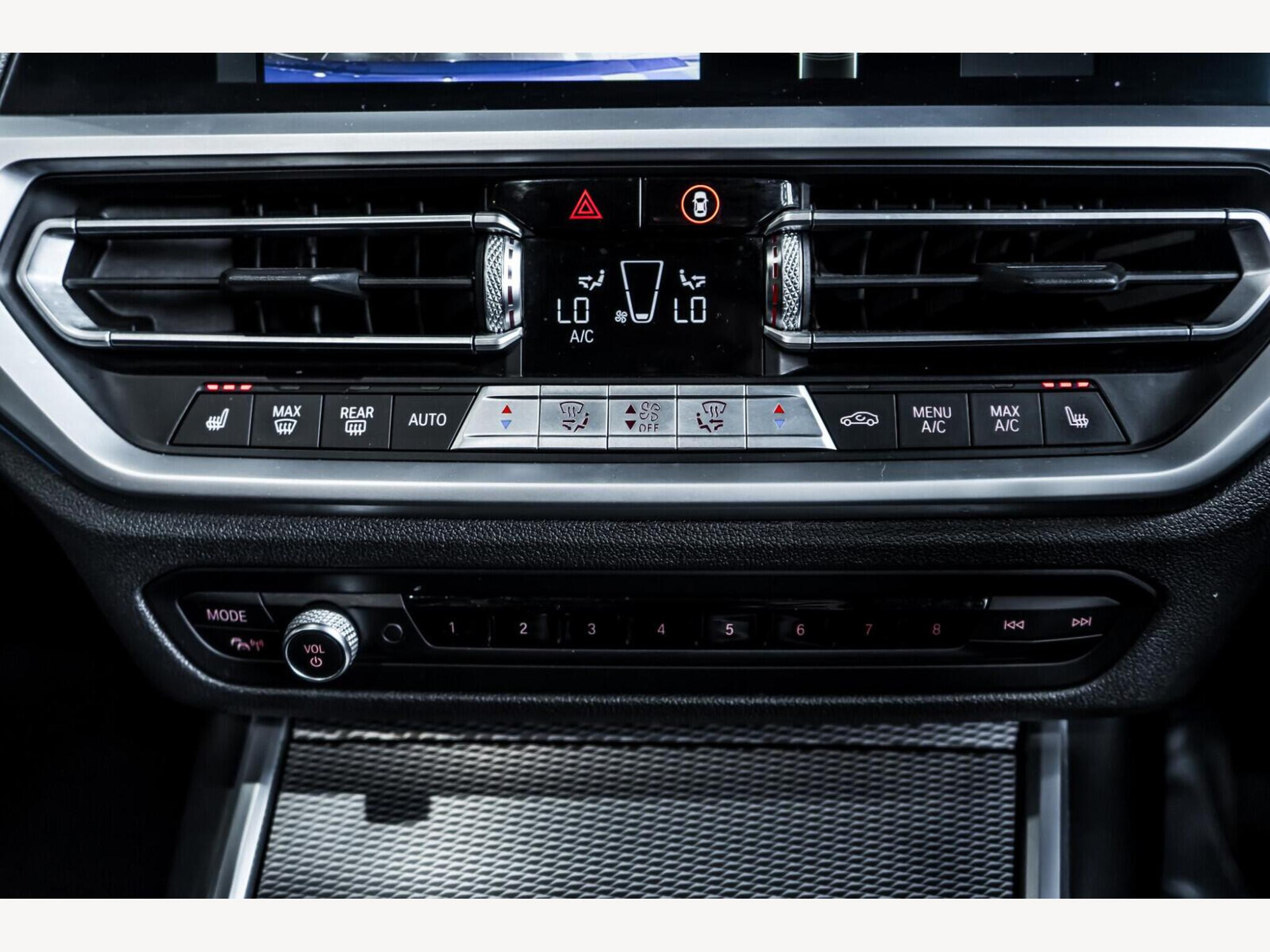 2019 BMW 3 Series image 13