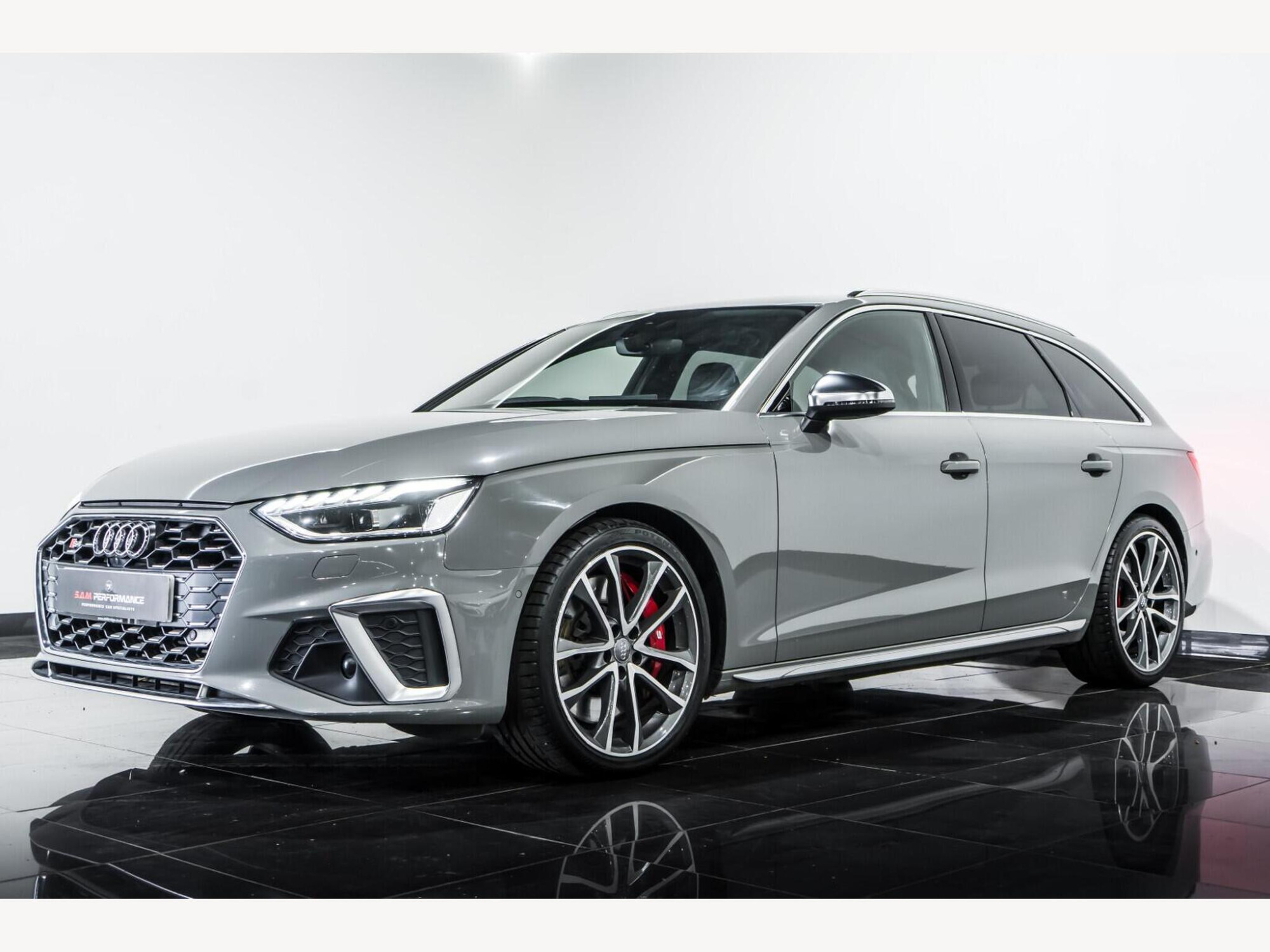 2019 Audi S4 Avant image 5
