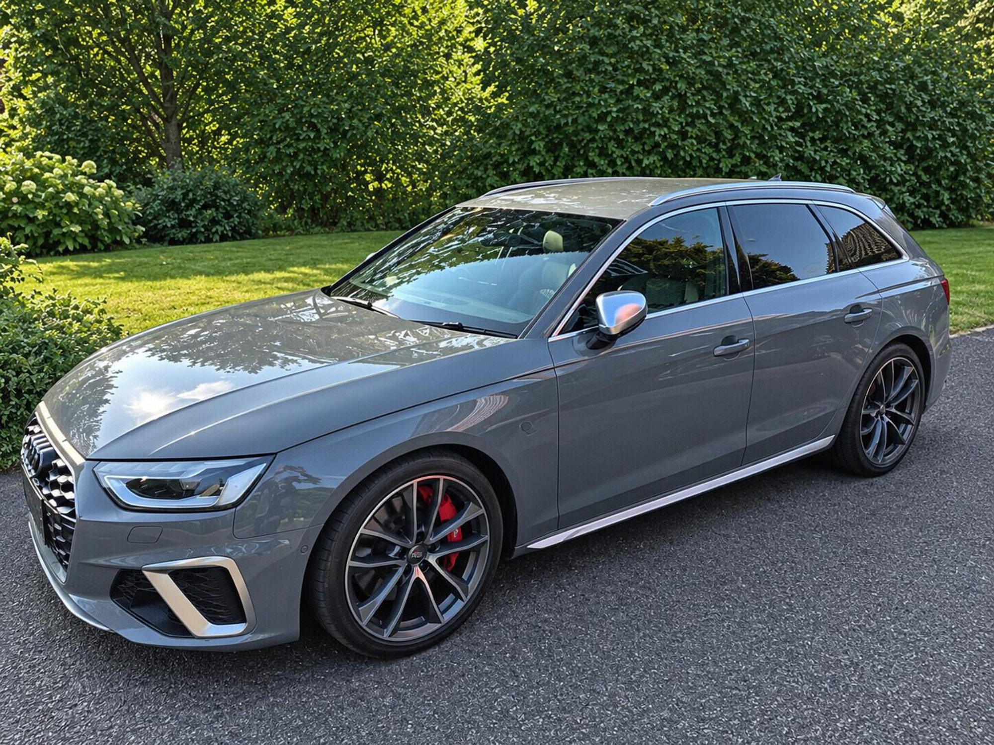 2019 Audi S4 Avant image 1