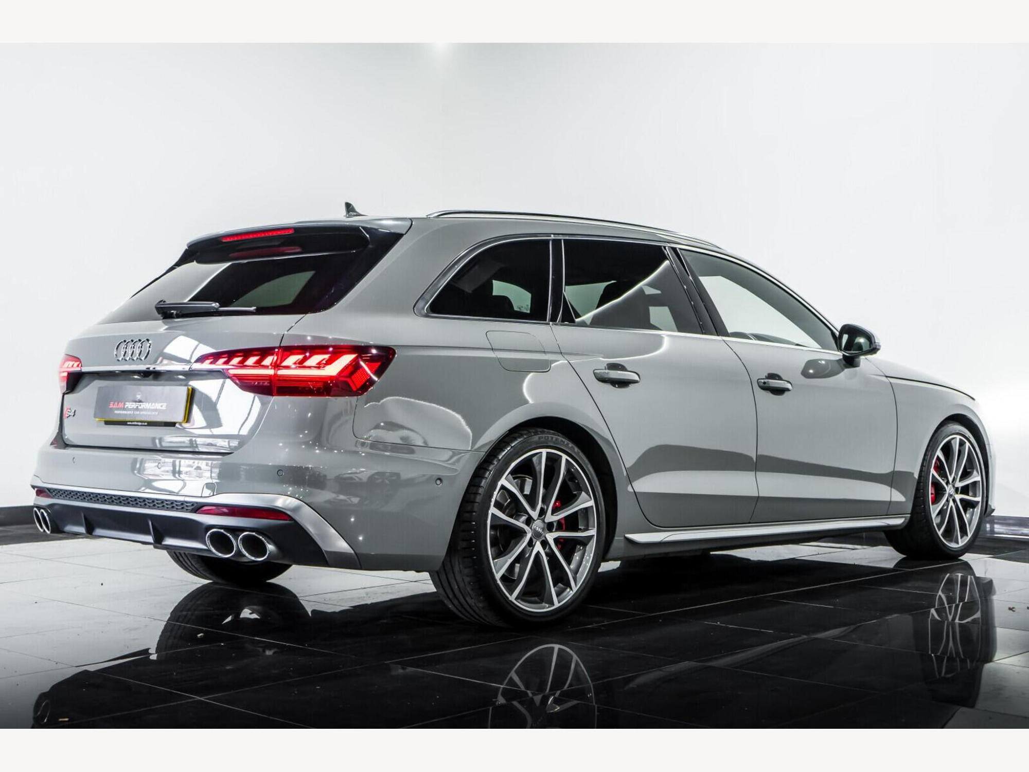 2019 Audi S4 Avant image 6