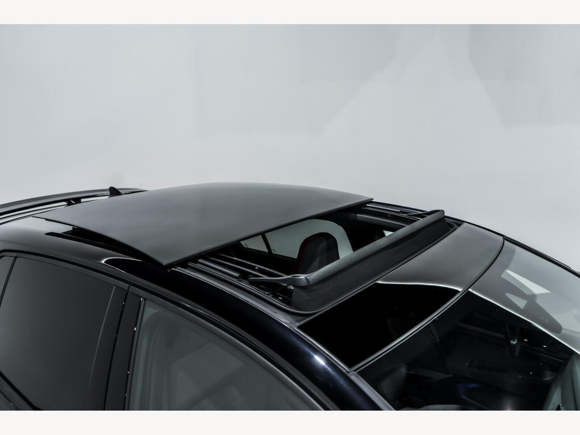 2021 Volkswagen Golf image 9